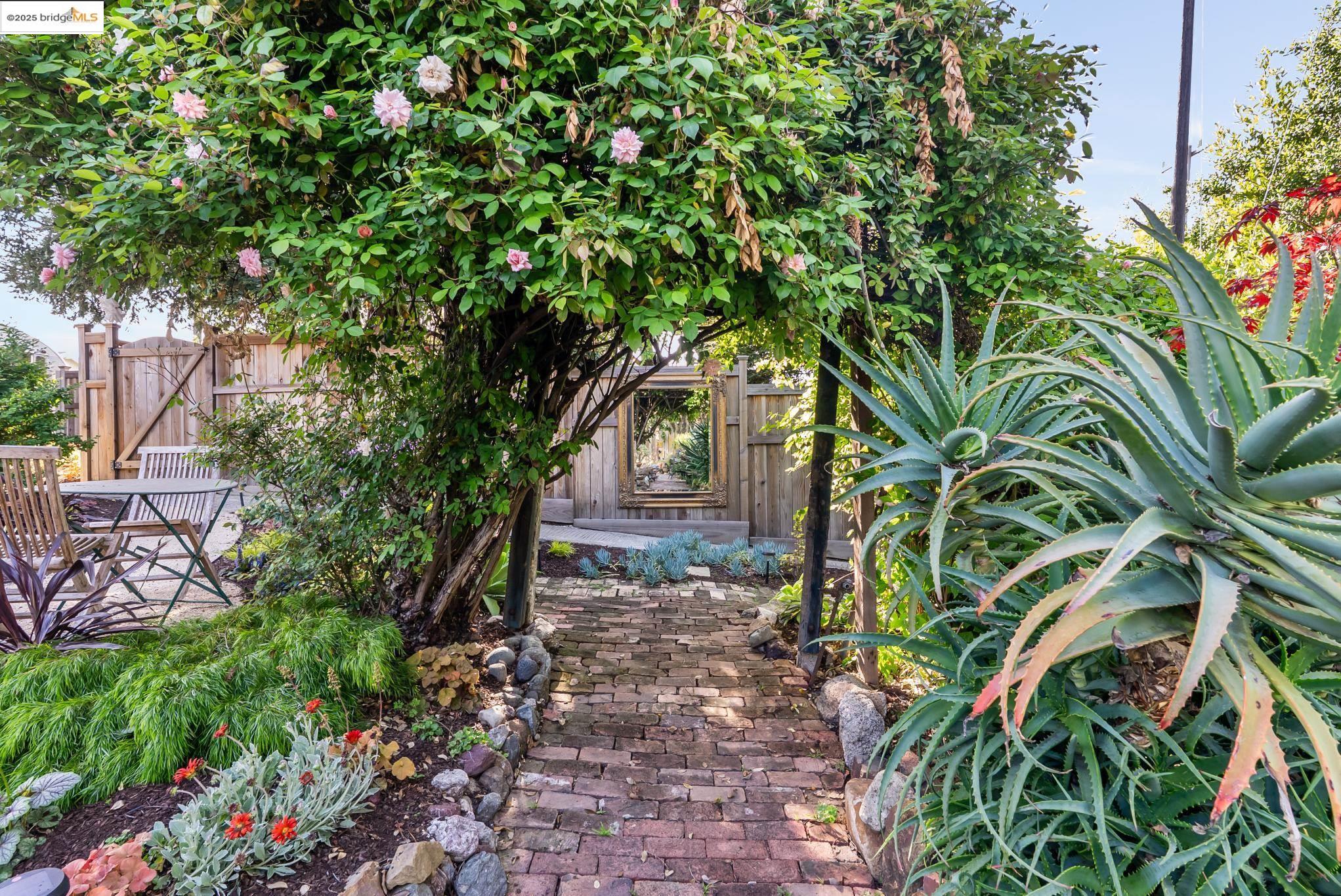 Detail Gallery Image 54 of 60 For 525 Jackson St, Crockett,  CA 94525 - 4 Beds | 1/1 Baths