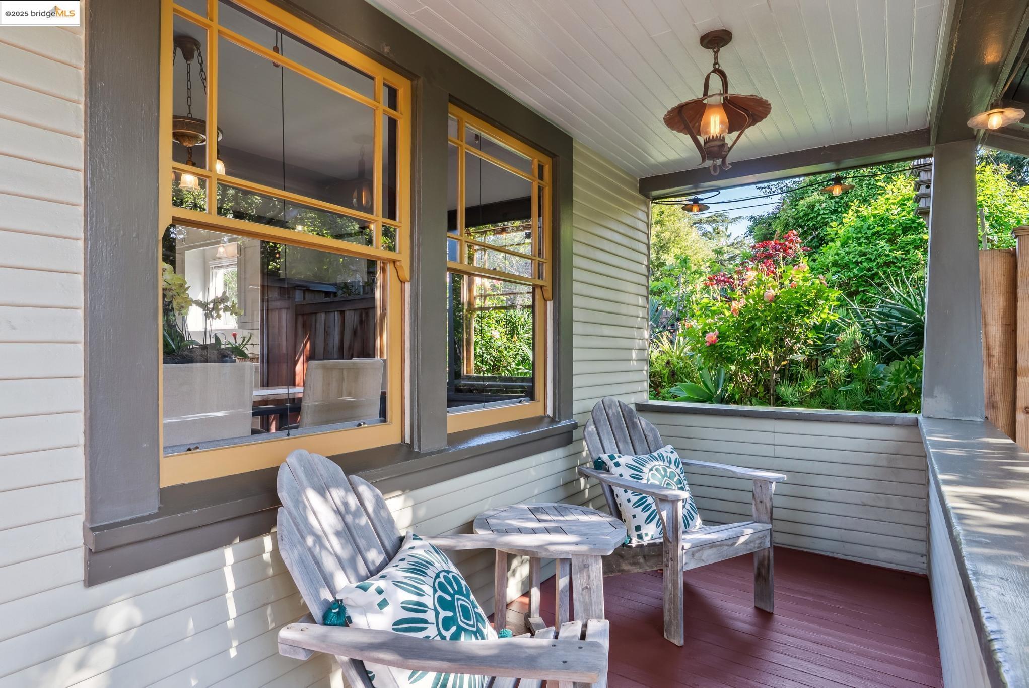 Detail Gallery Image 9 of 60 For 525 Jackson St, Crockett,  CA 94525 - 4 Beds | 1/1 Baths
