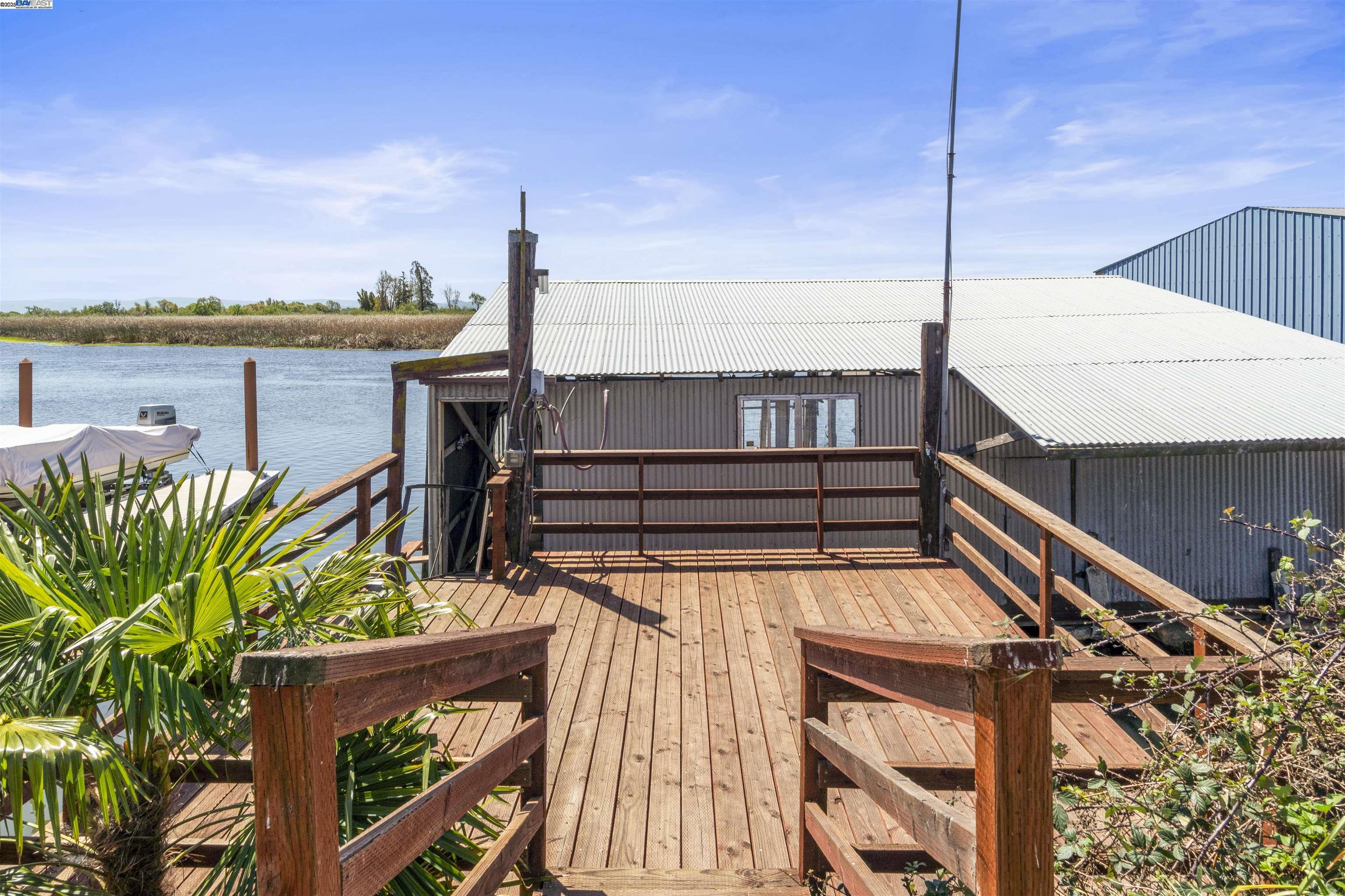 Detail Gallery Image 11 of 58 For 4200 Windsweep Rd, Bethel Island,  CA 94511 - 5 Beds | 2 Baths