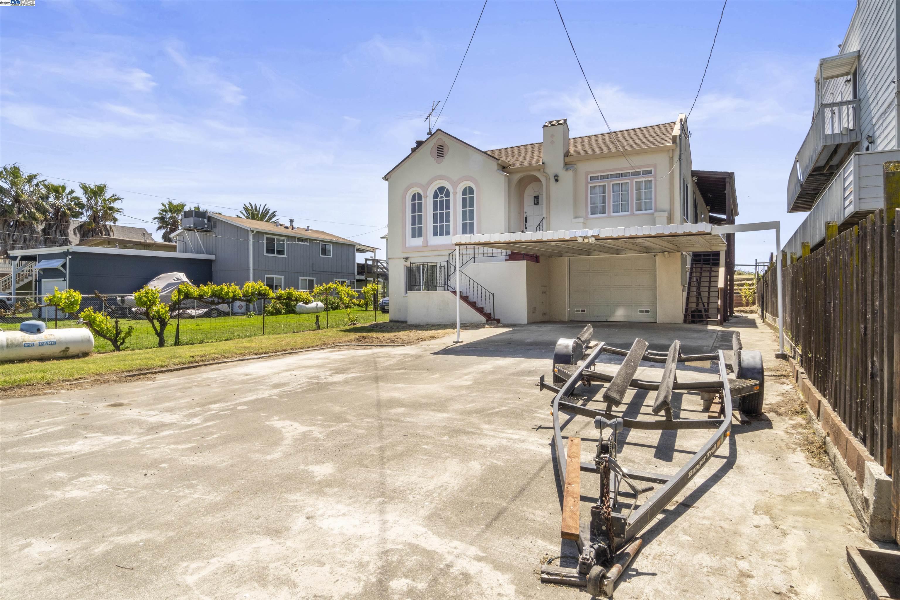 Detail Gallery Image 3 of 58 For 4200 Windsweep Rd, Bethel Island,  CA 94511 - 5 Beds | 2 Baths
