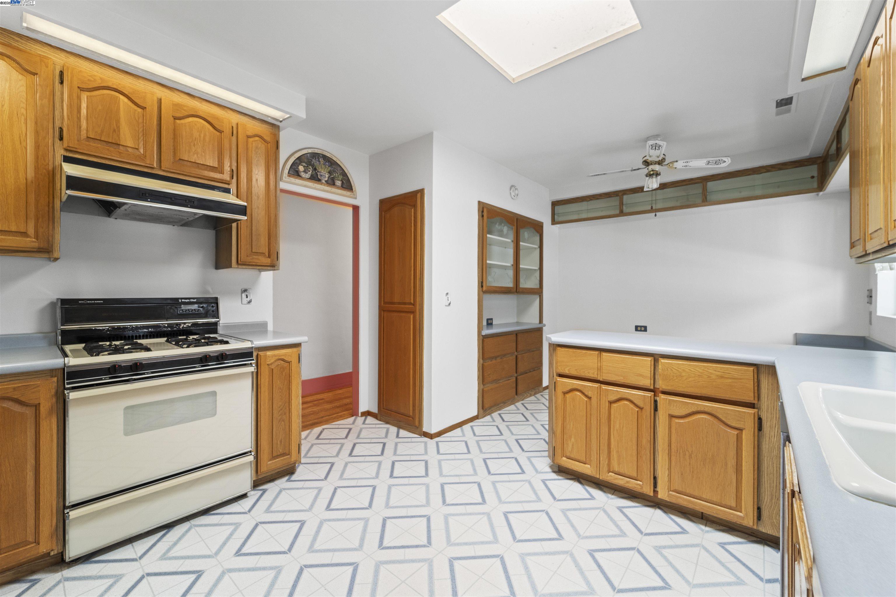 Detail Gallery Image 26 of 58 For 4200 Windsweep Rd, Bethel Island,  CA 94511 - 5 Beds | 2 Baths