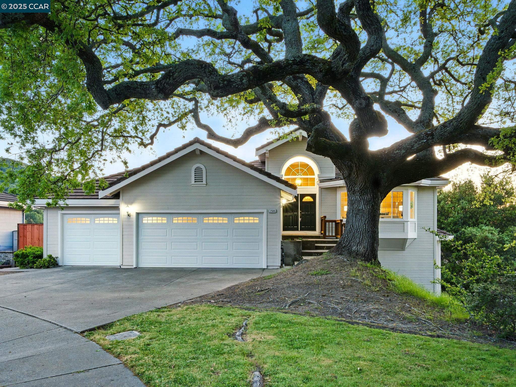 Detail Gallery Image 1 of 1 For 2505 Pfeiffer Way, Pinole,  CA 94564 - 5 Beds | 3 Baths