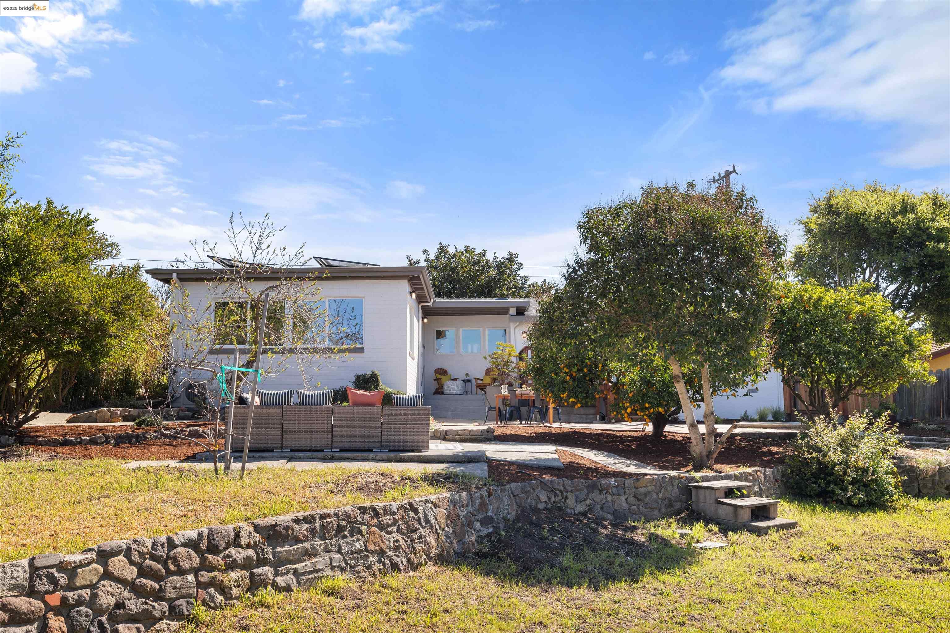 property-img