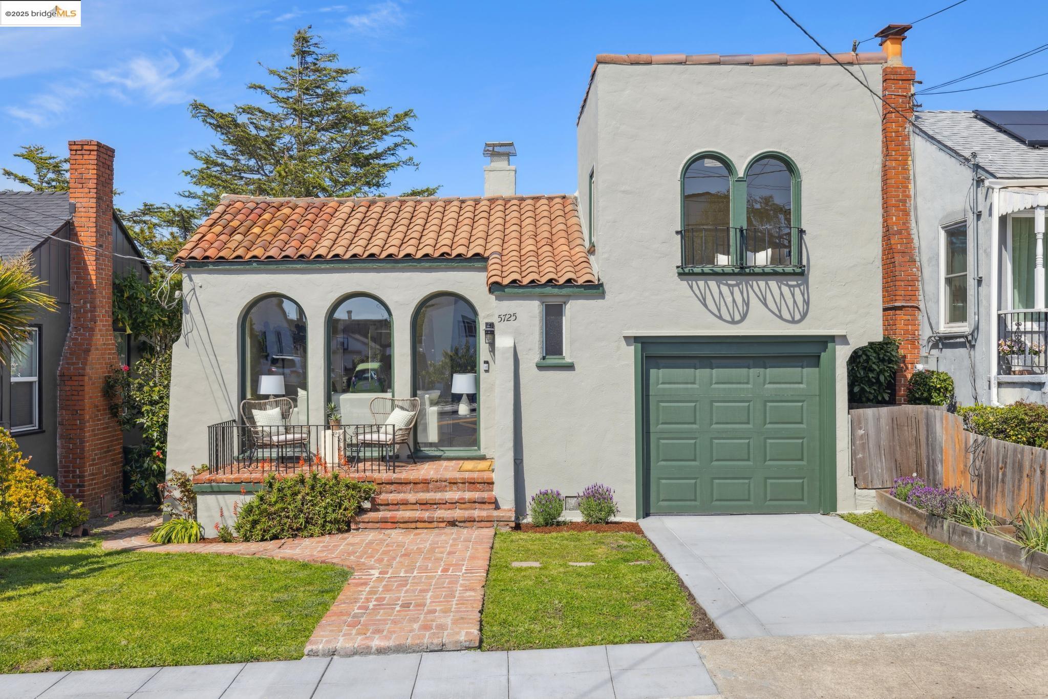 Detail Gallery Image 1 of 1 For 5725 Alta Punta Ave, El Cerrito,  CA 94530 - 3 Beds | 2 Baths