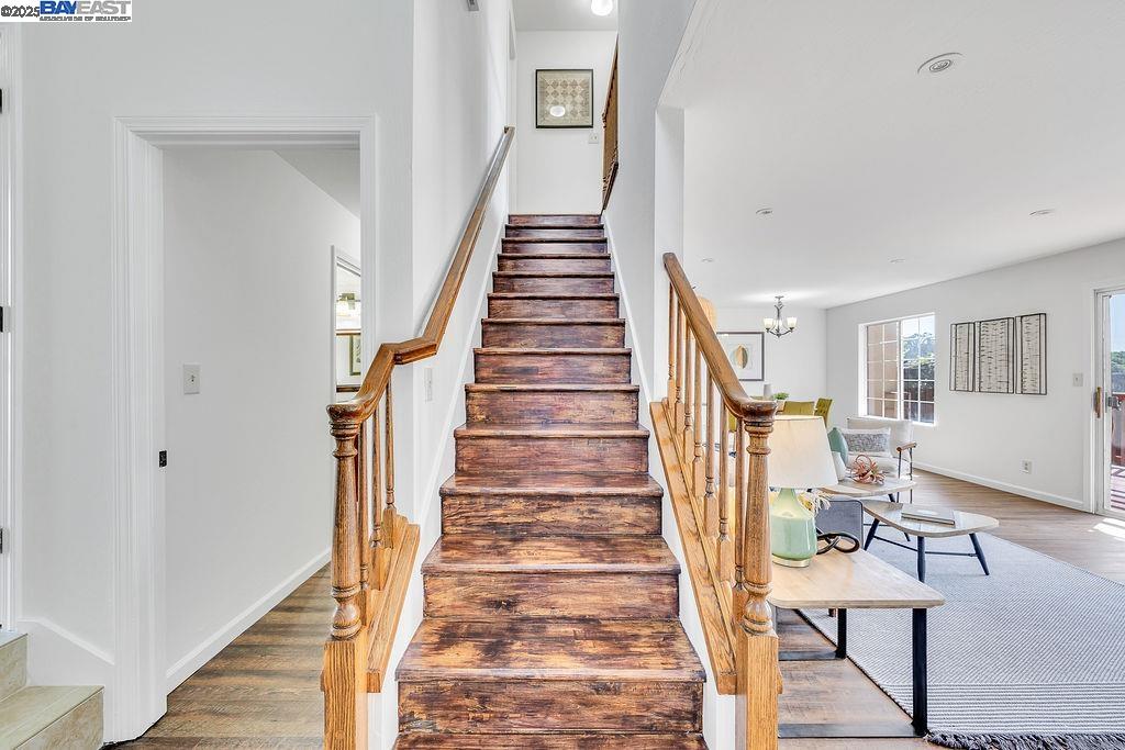 Detail Gallery Image 17 of 41 For 21917 Nugget Canyon Dr, Castro Valley,  CA 94552 - 3 Beds | 2/1 Baths