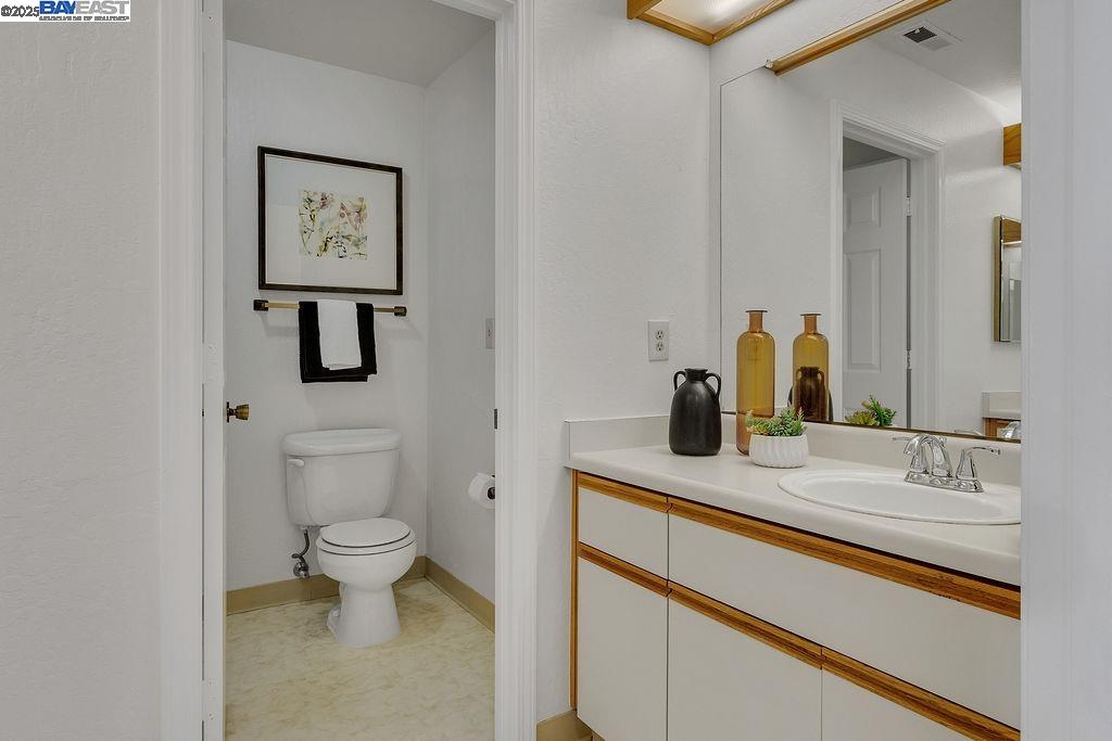 Detail Gallery Image 27 of 41 For 21917 Nugget Canyon Dr, Castro Valley,  CA 94552 - 3 Beds | 2/1 Baths