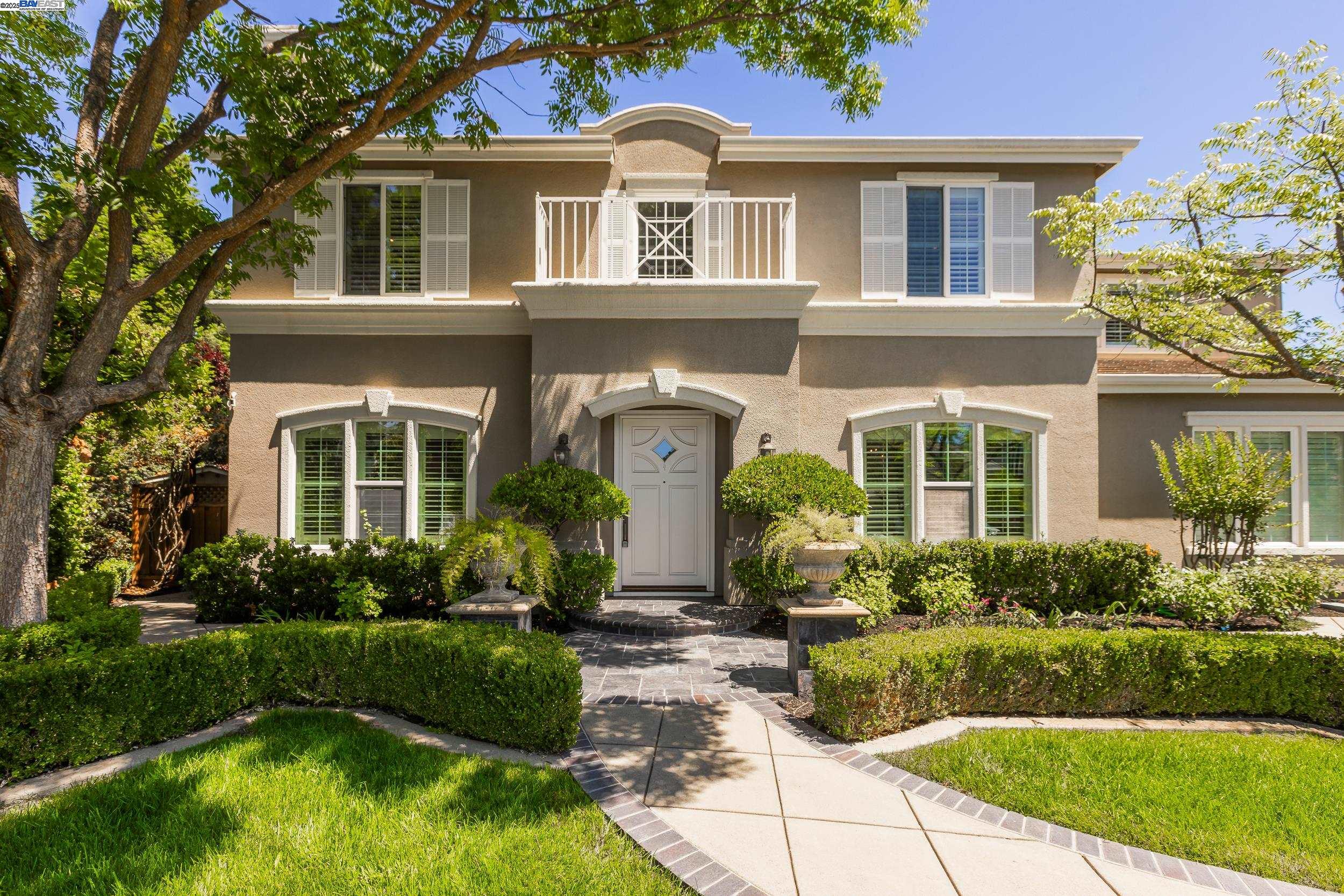 Detail Gallery Image 2 of 45 For 5633 Selena Ct, Pleasanton,  CA 94566 - 6 Beds | 5 Baths