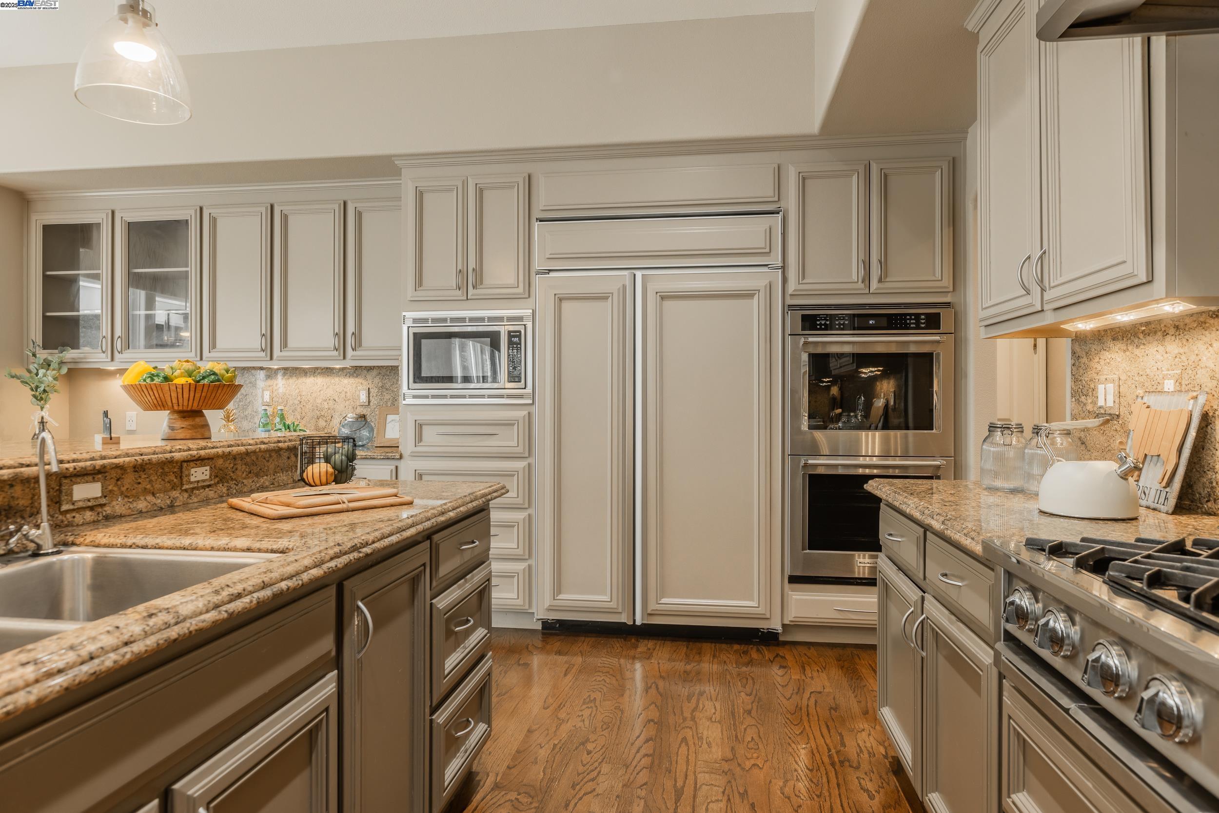 Detail Gallery Image 11 of 45 For 5633 Selena Ct, Pleasanton,  CA 94566 - 6 Beds | 5 Baths