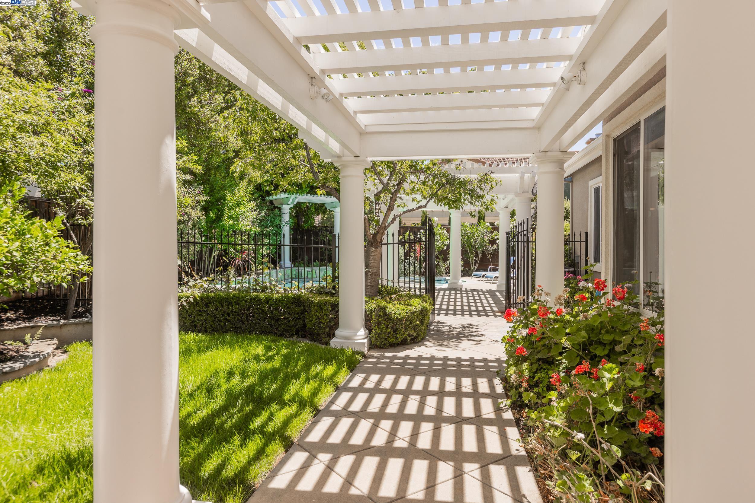 Detail Gallery Image 29 of 45 For 5633 Selena Ct, Pleasanton,  CA 94566 - 6 Beds | 5 Baths