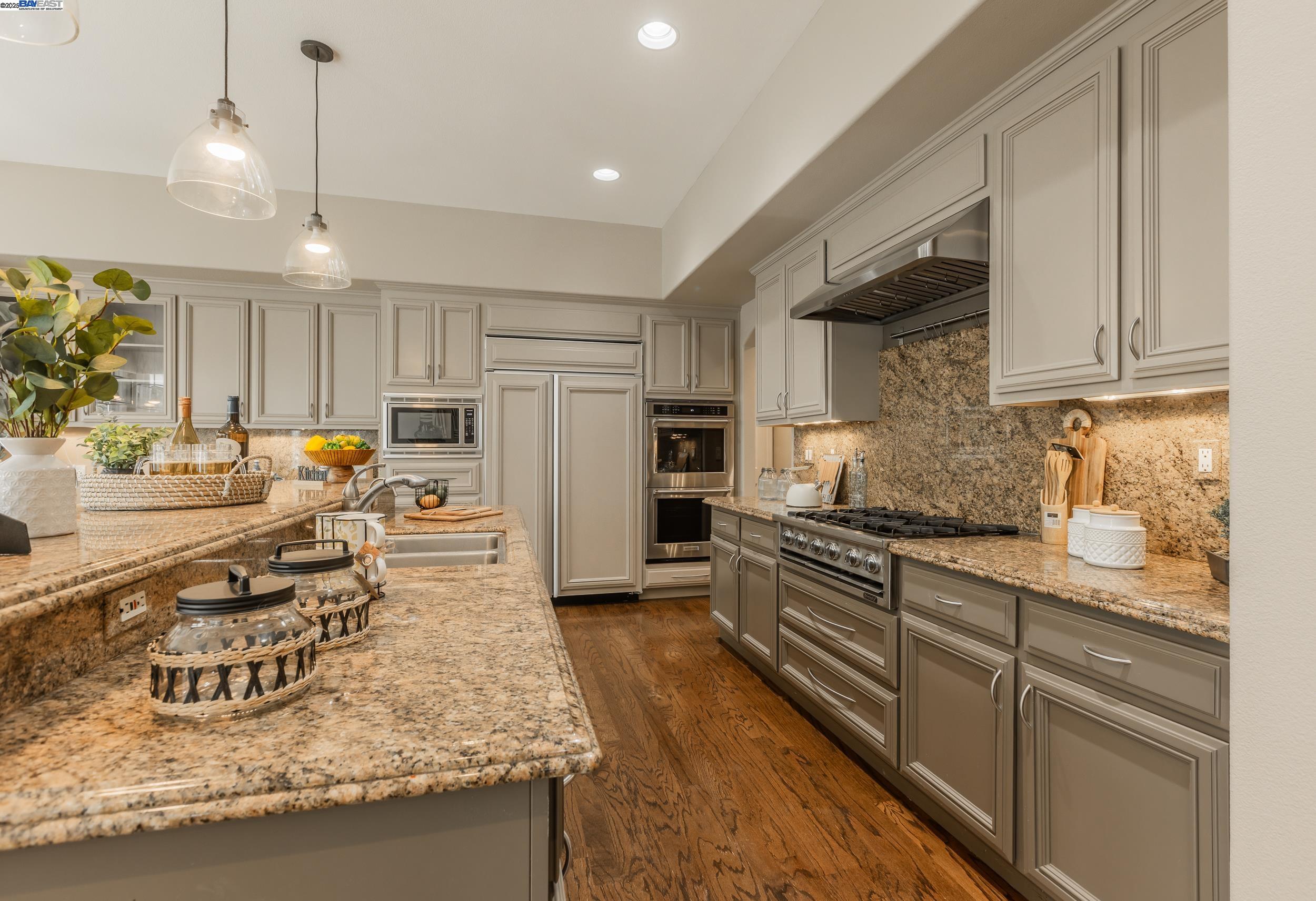 Detail Gallery Image 9 of 45 For 5633 Selena Ct, Pleasanton,  CA 94566 - 6 Beds | 5 Baths