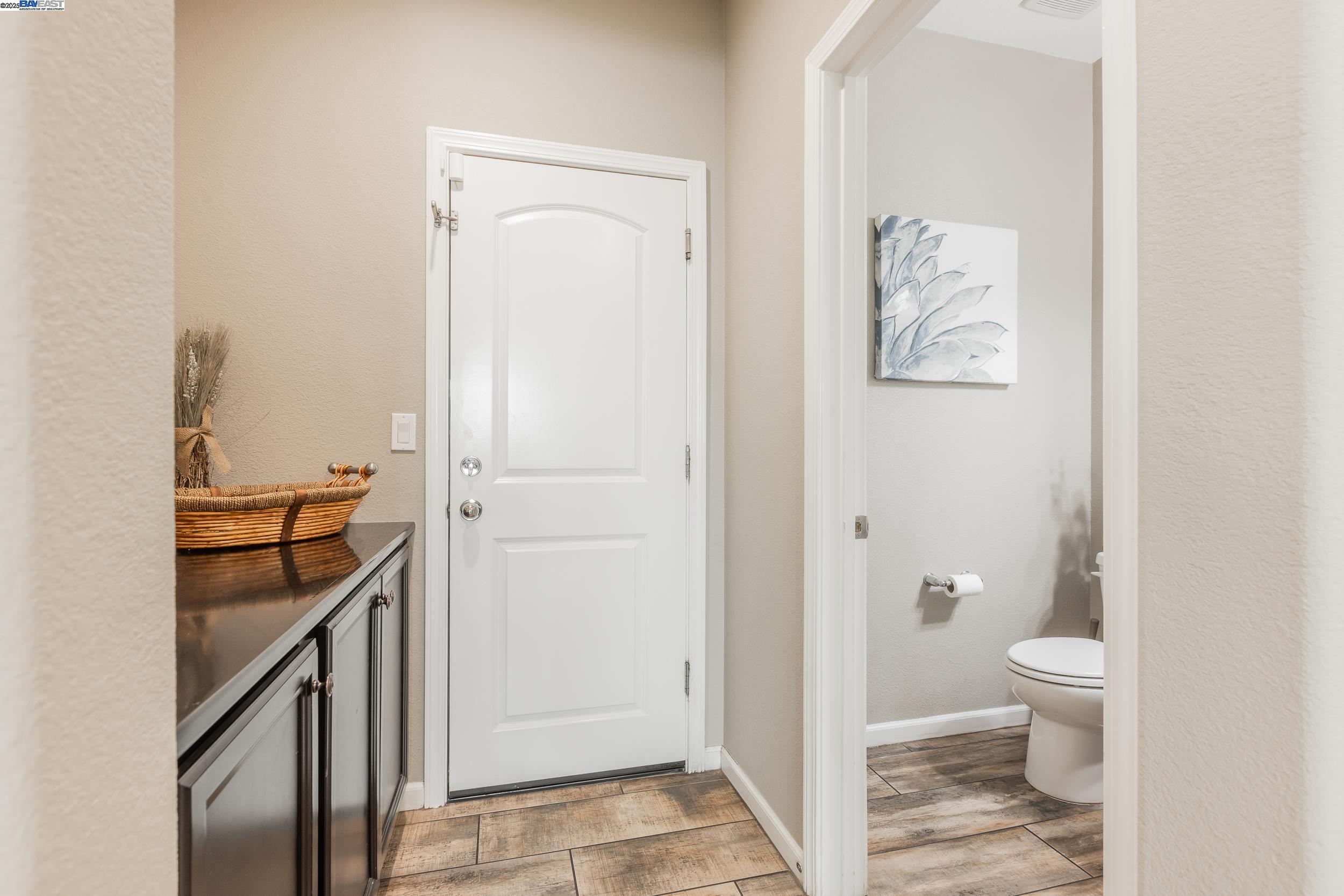 Detail Gallery Image 12 of 36 For 1499 Crystal Dr, Lathrop,  CA 95330 - 5 Beds | 4/1 Baths