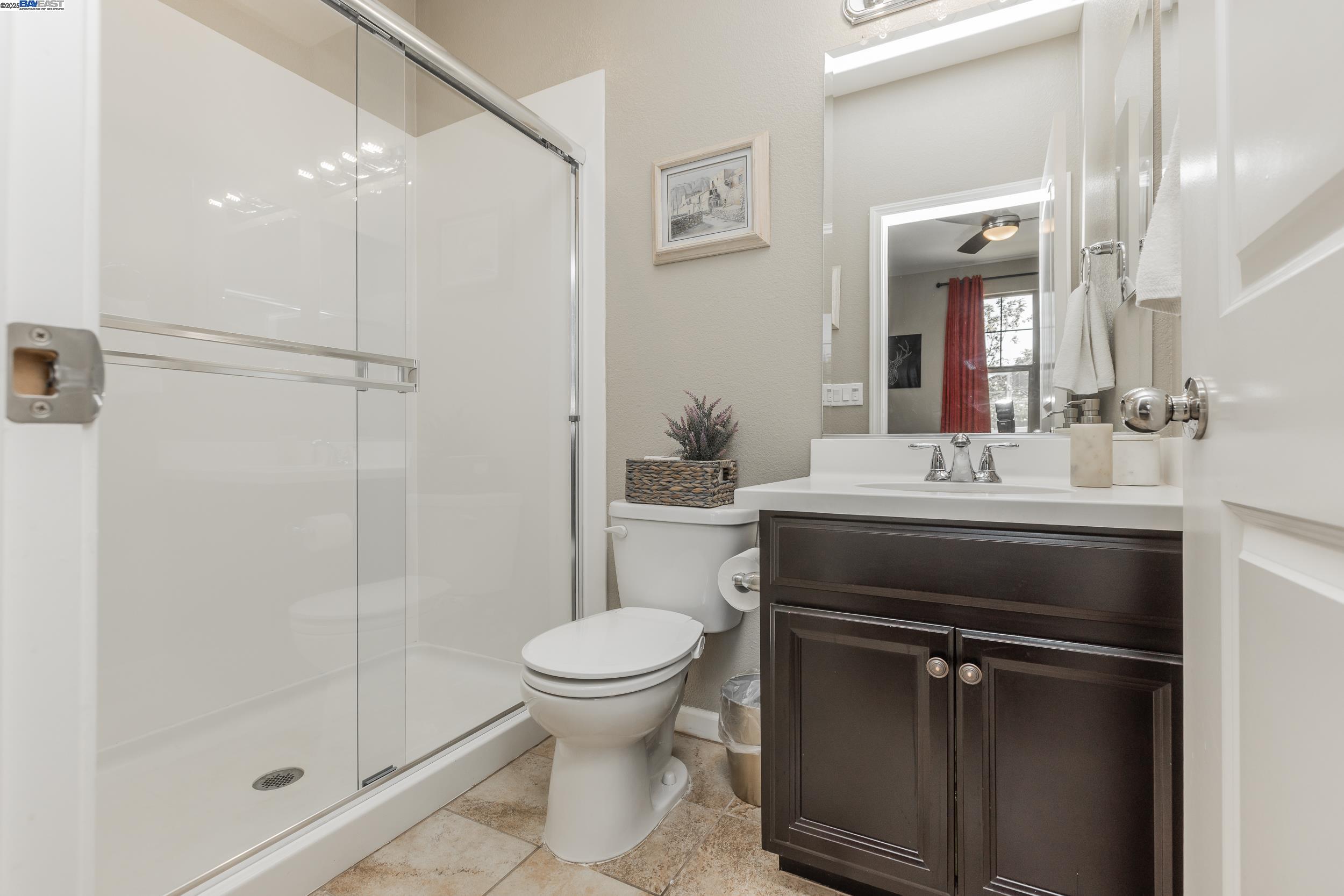 Detail Gallery Image 15 of 36 For 1499 Crystal Dr, Lathrop,  CA 95330 - 5 Beds | 4/1 Baths