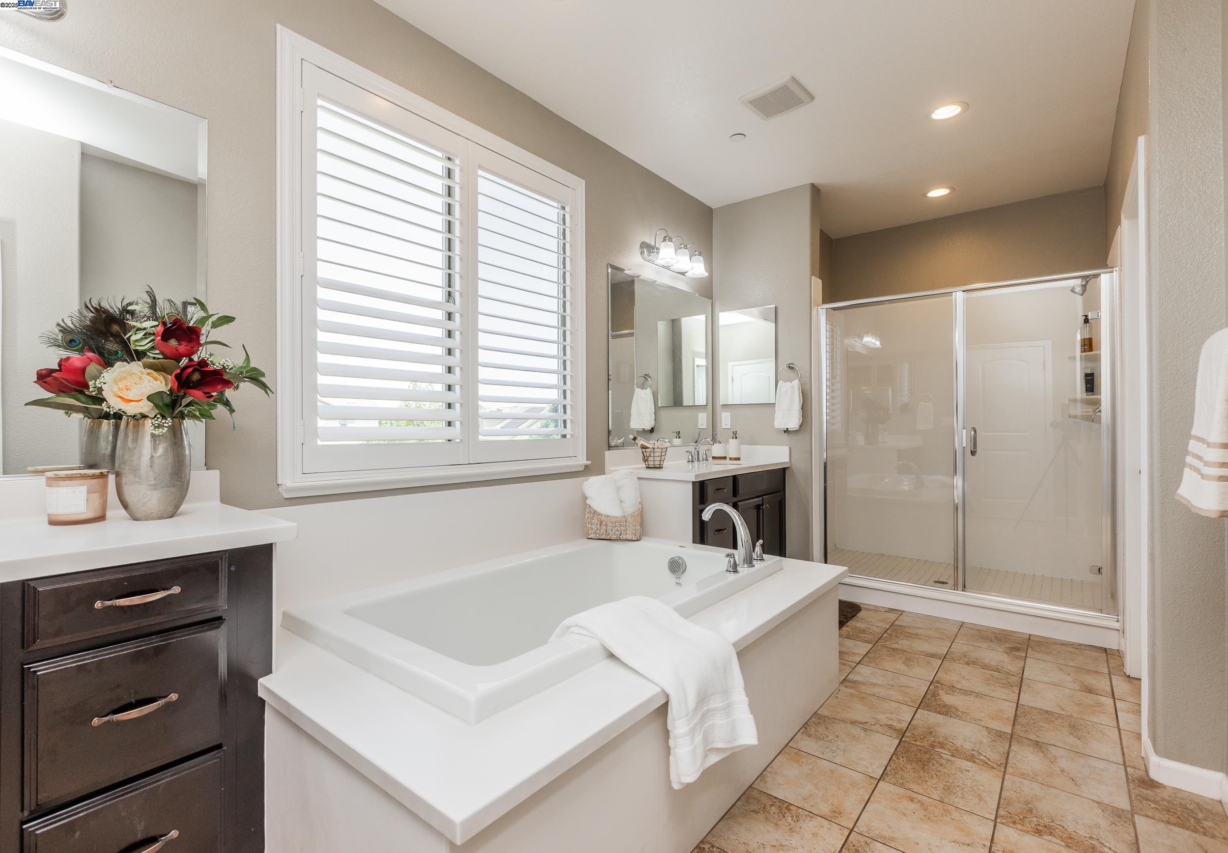 Detail Gallery Image 27 of 36 For 1499 Crystal Dr, Lathrop,  CA 95330 - 5 Beds | 4/1 Baths