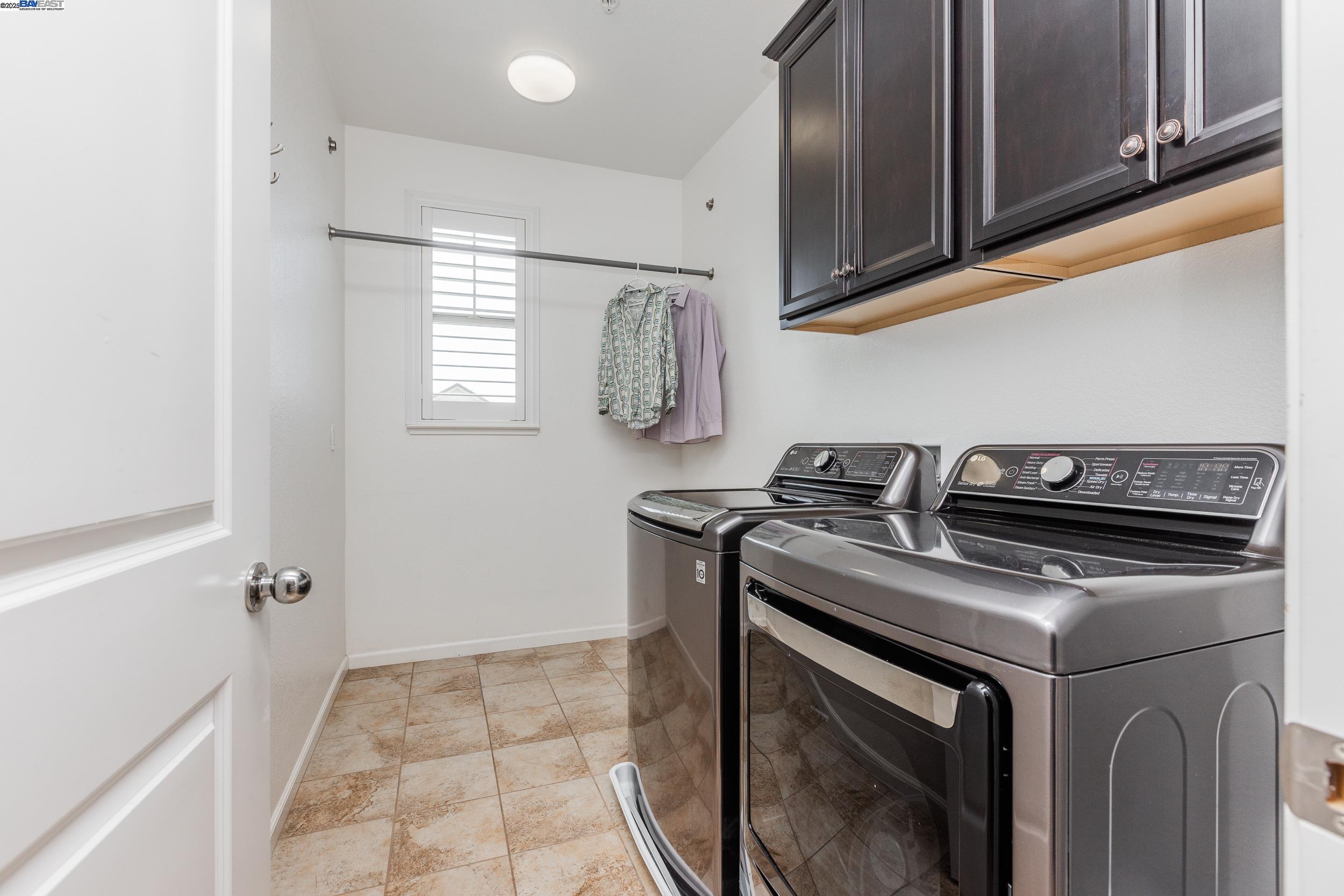 Detail Gallery Image 28 of 36 For 1499 Crystal Dr, Lathrop,  CA 95330 - 5 Beds | 4/1 Baths