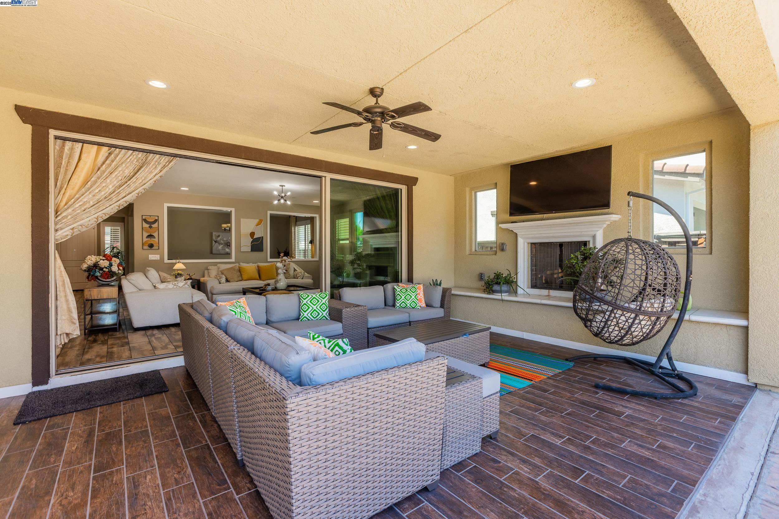 Detail Gallery Image 29 of 36 For 1499 Crystal Dr, Lathrop,  CA 95330 - 5 Beds | 4/1 Baths