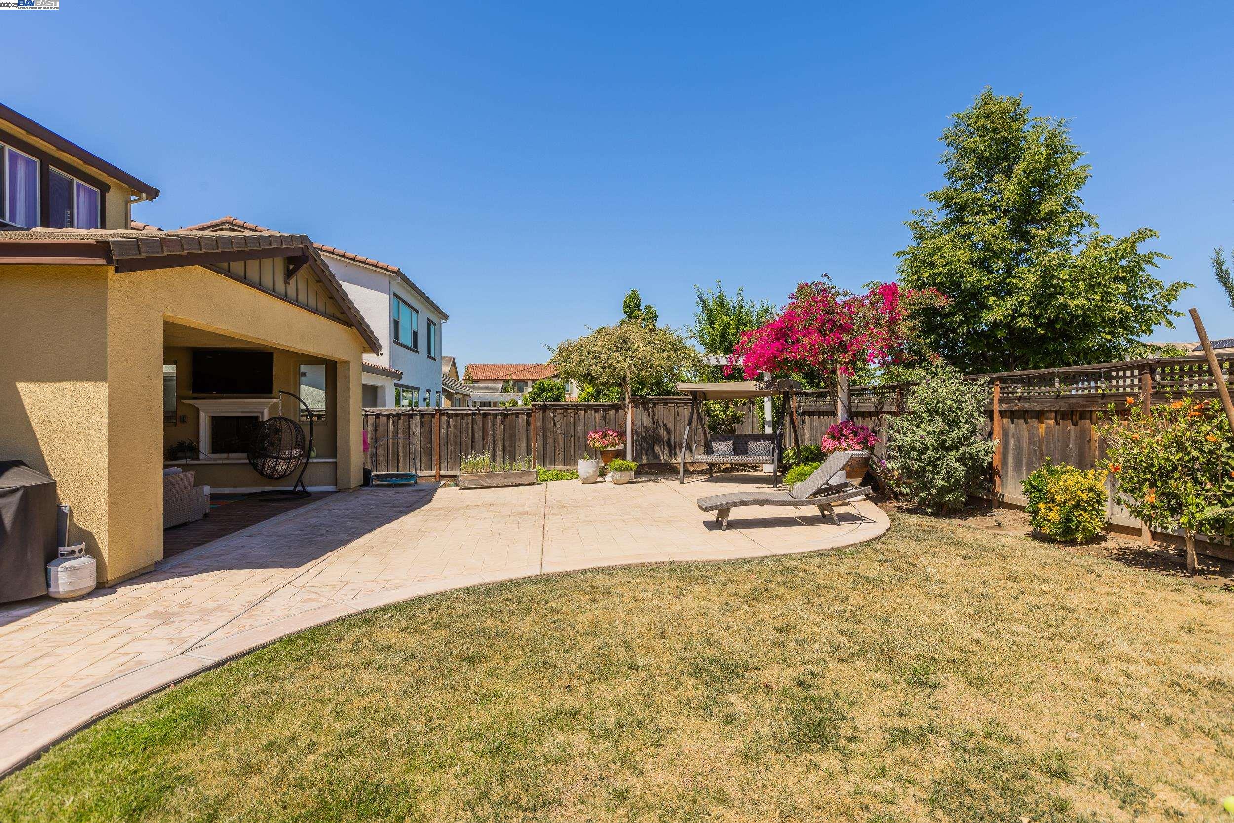 Detail Gallery Image 31 of 36 For 1499 Crystal Dr, Lathrop,  CA 95330 - 5 Beds | 4/1 Baths