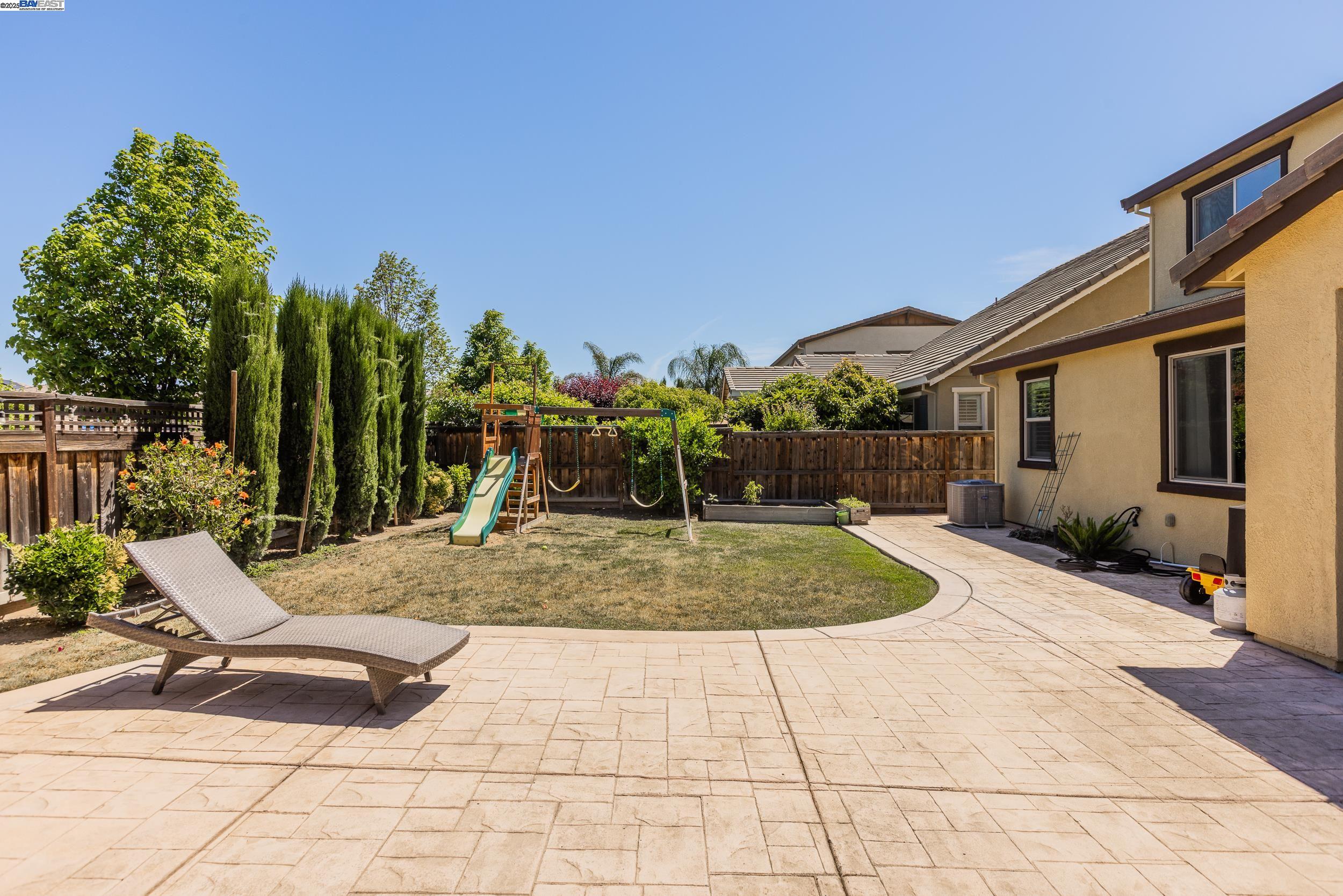 Detail Gallery Image 32 of 36 For 1499 Crystal Dr, Lathrop,  CA 95330 - 5 Beds | 4/1 Baths