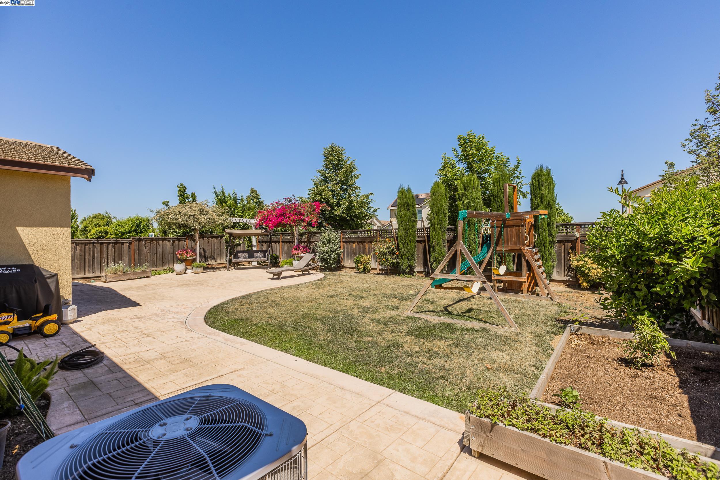 Detail Gallery Image 33 of 36 For 1499 Crystal Dr, Lathrop,  CA 95330 - 5 Beds | 4/1 Baths