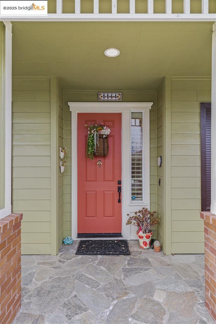 1164 Lexington Way