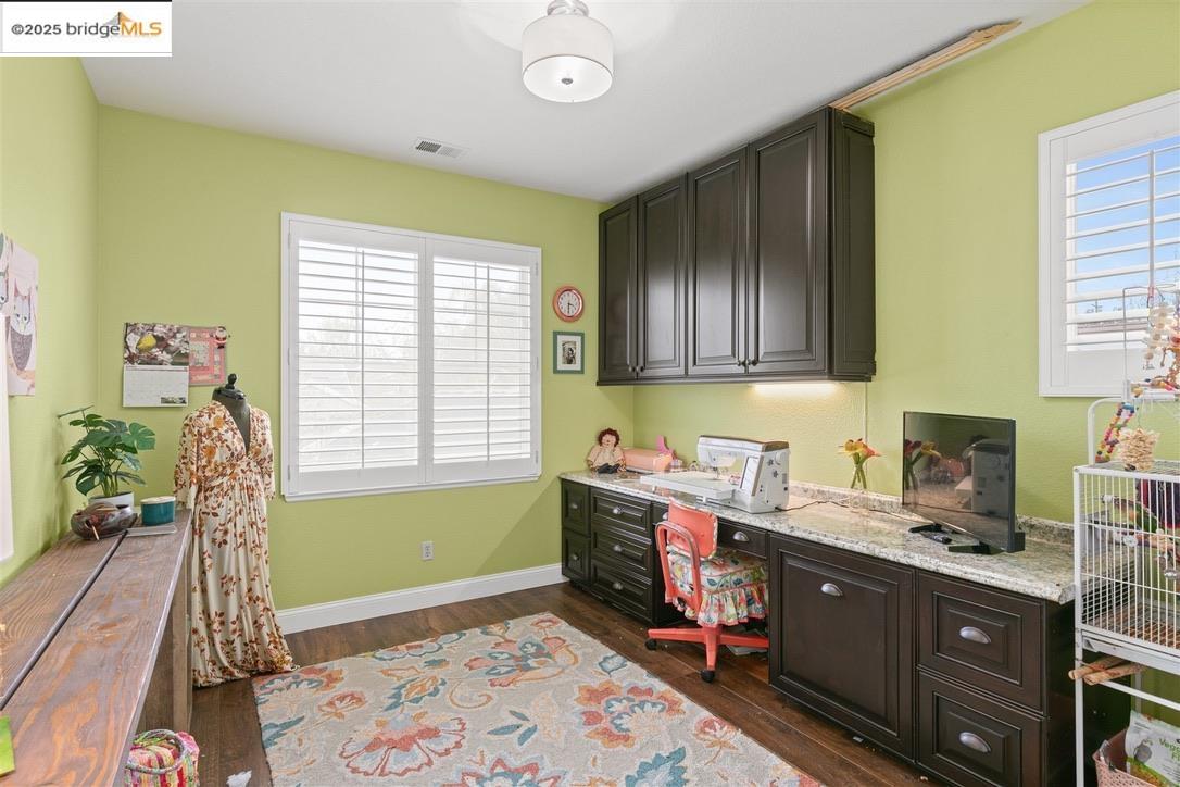 1164 Lexington Way
