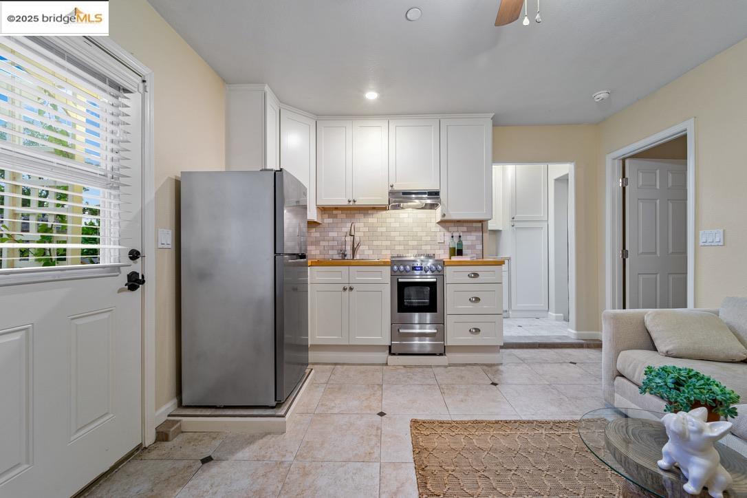 1164 Lexington Way