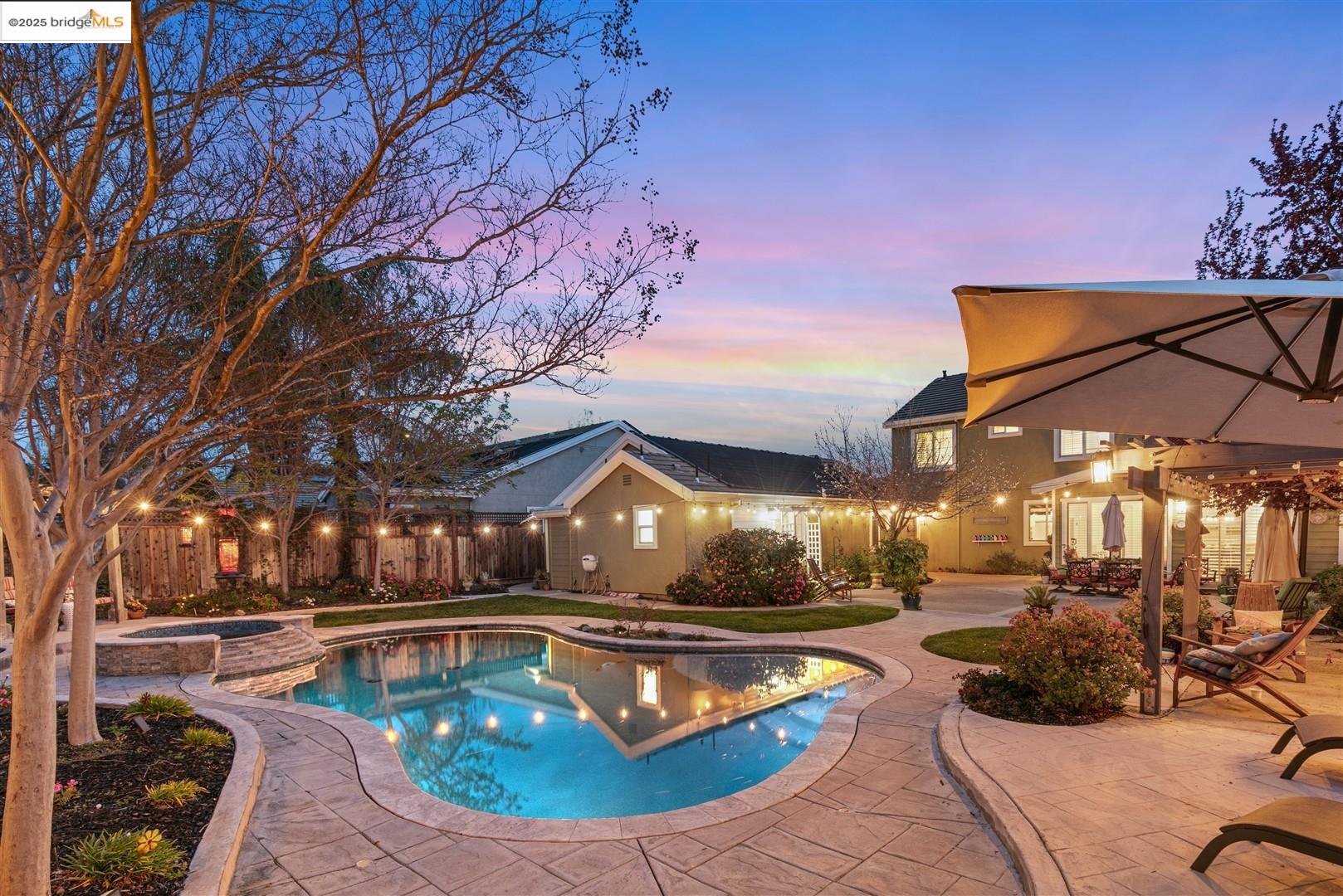 1164 Lexington Way