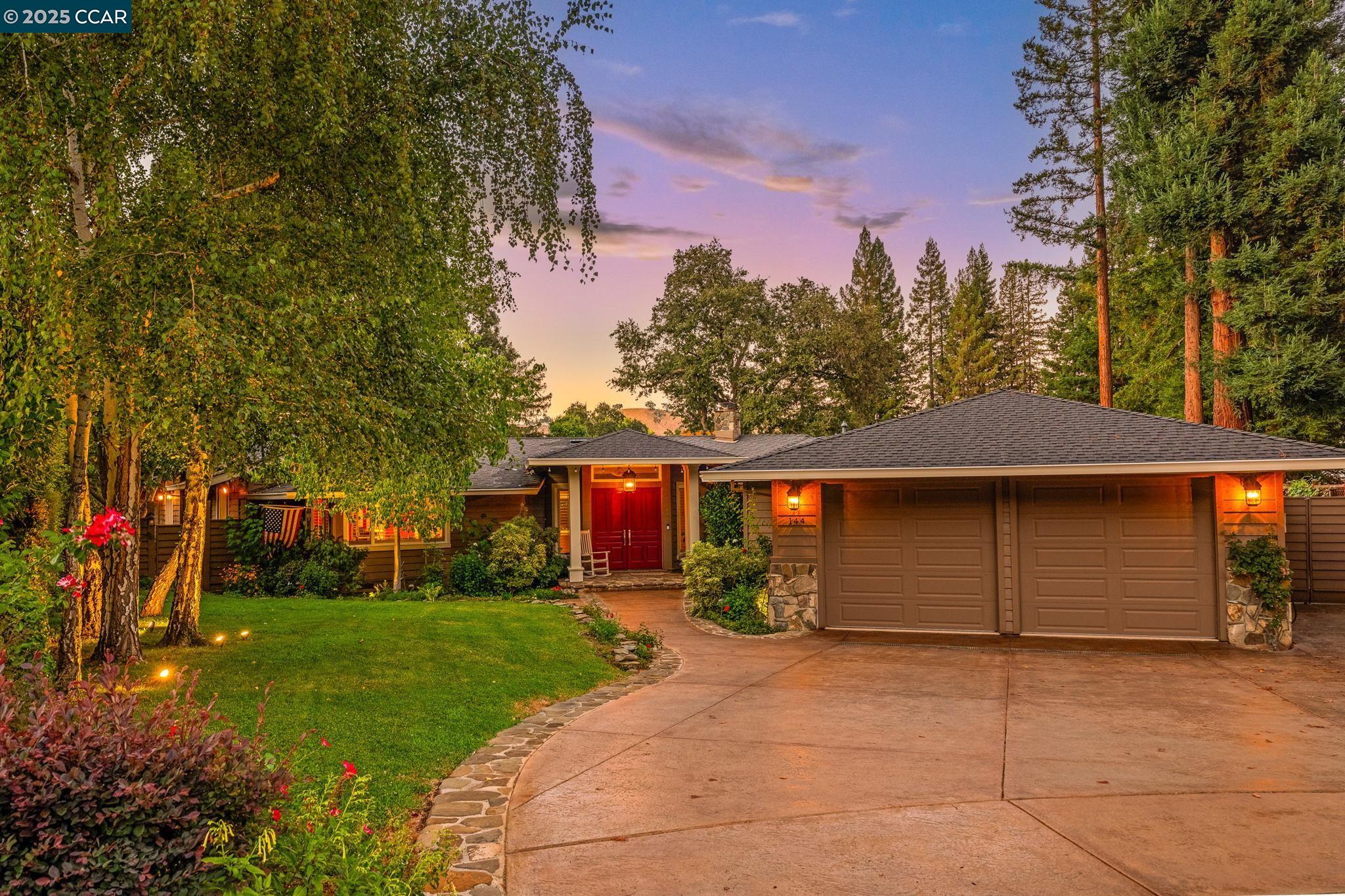 Detail Gallery Image 1 of 60 For 144 Irongate Ct, Alamo,  CA 94507 - 4 Beds | 4 Baths