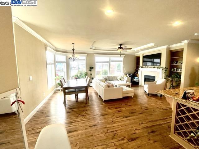Detail Gallery Image 2 of 9 For 1225 Vienna Dr #1,  Sunnyvale,  CA 94089 - 3 Beds | 2 Baths