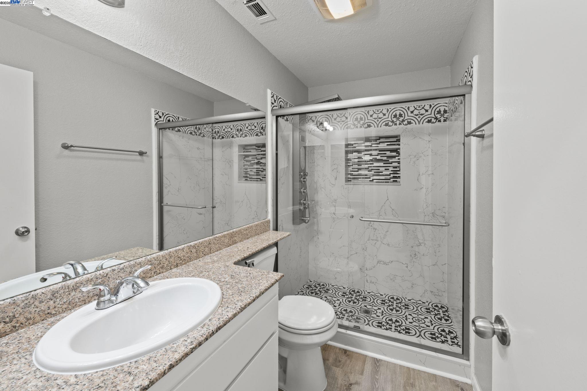 Detail Gallery Image 19 of 56 For 2039 Galloway Cmn, Livermore,  CA 94551 - 3 Beds | 2/1 Baths