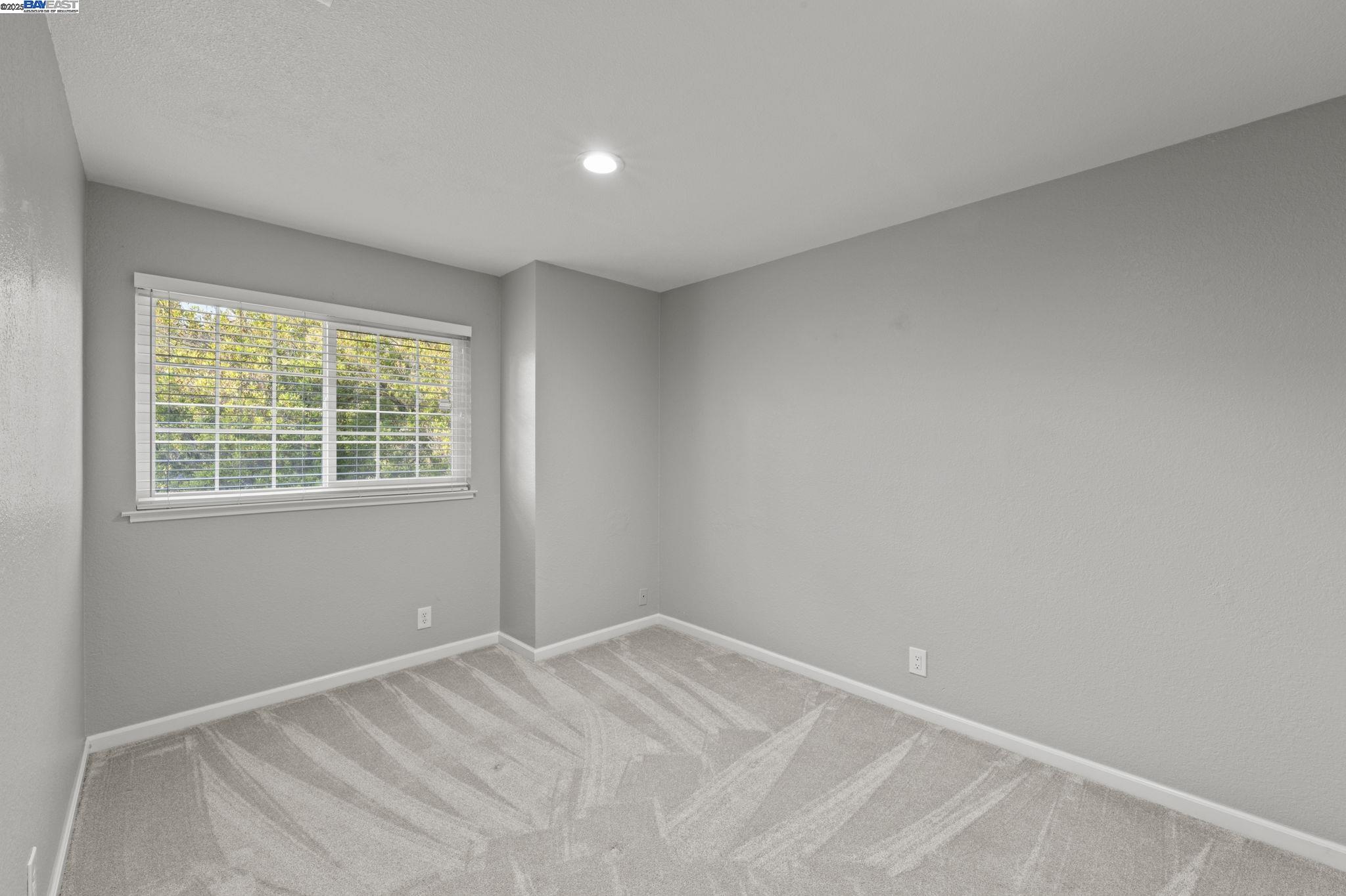 Detail Gallery Image 23 of 56 For 2039 Galloway Cmn, Livermore,  CA 94551 - 3 Beds | 2/1 Baths