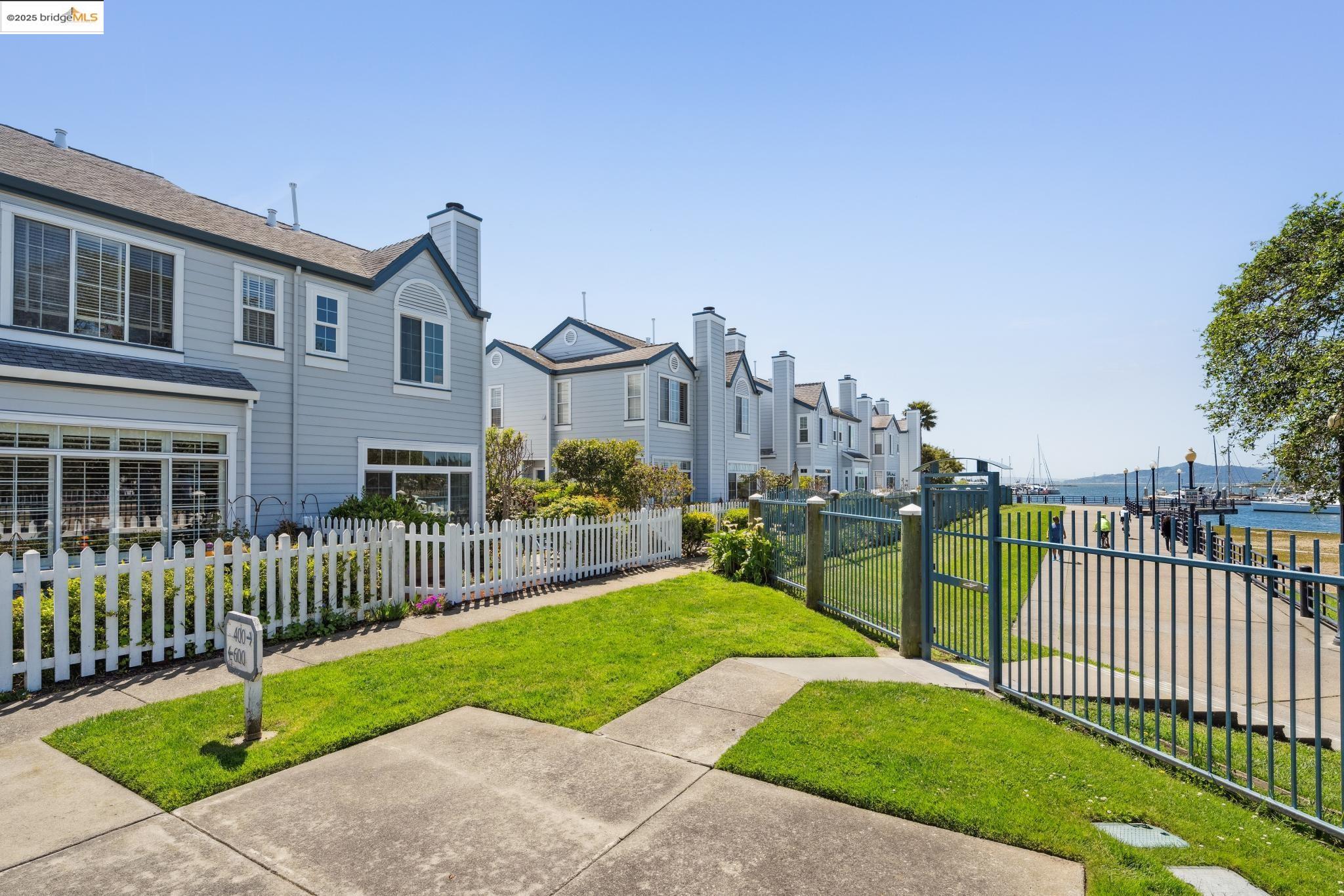 Photo #3: 41092719 Listing: Photo #3