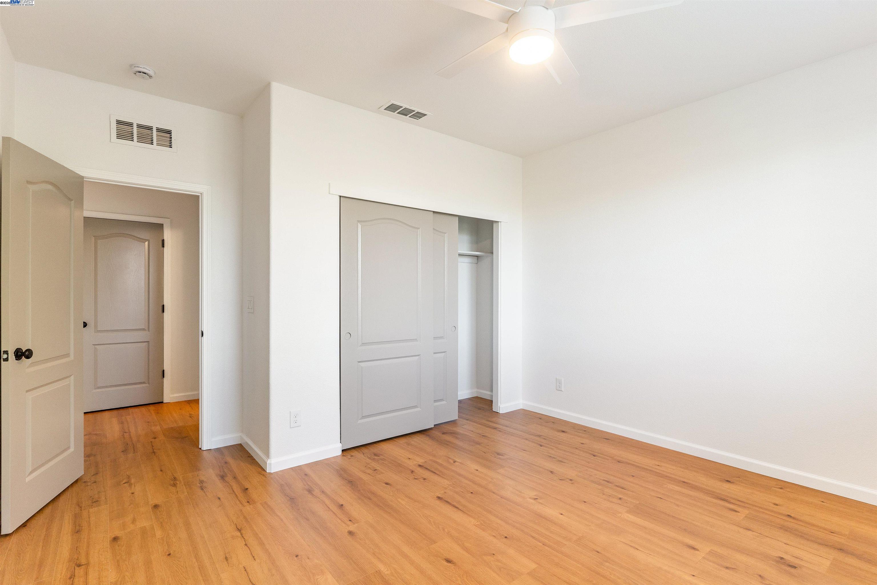 Detail Gallery Image 14 of 39 For 433 Sonnet Ct, Oakley,  CA 94561 - 5 Beds | 4/1 Baths