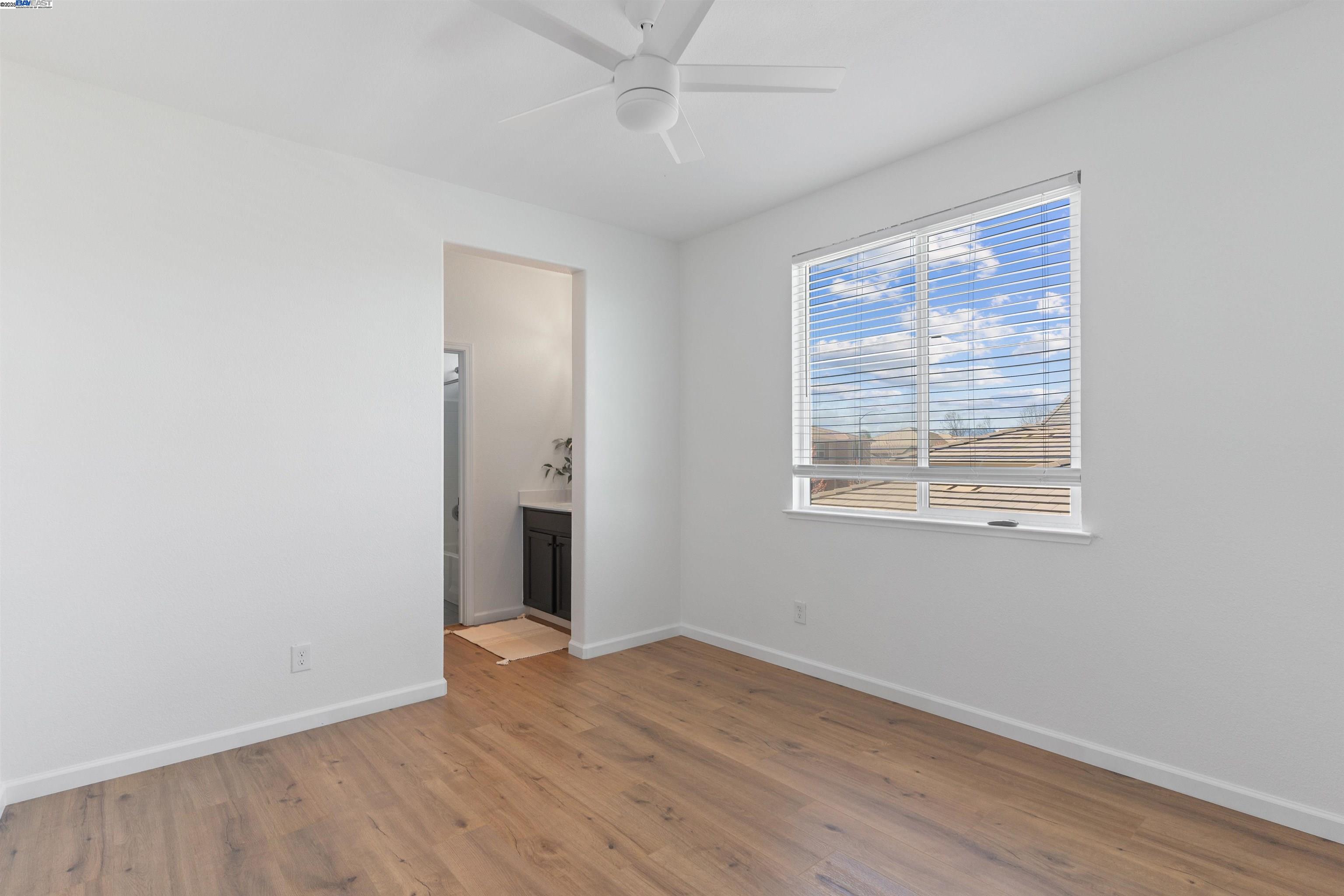 Detail Gallery Image 26 of 39 For 433 Sonnet Ct, Oakley,  CA 94561 - 5 Beds | 4/1 Baths