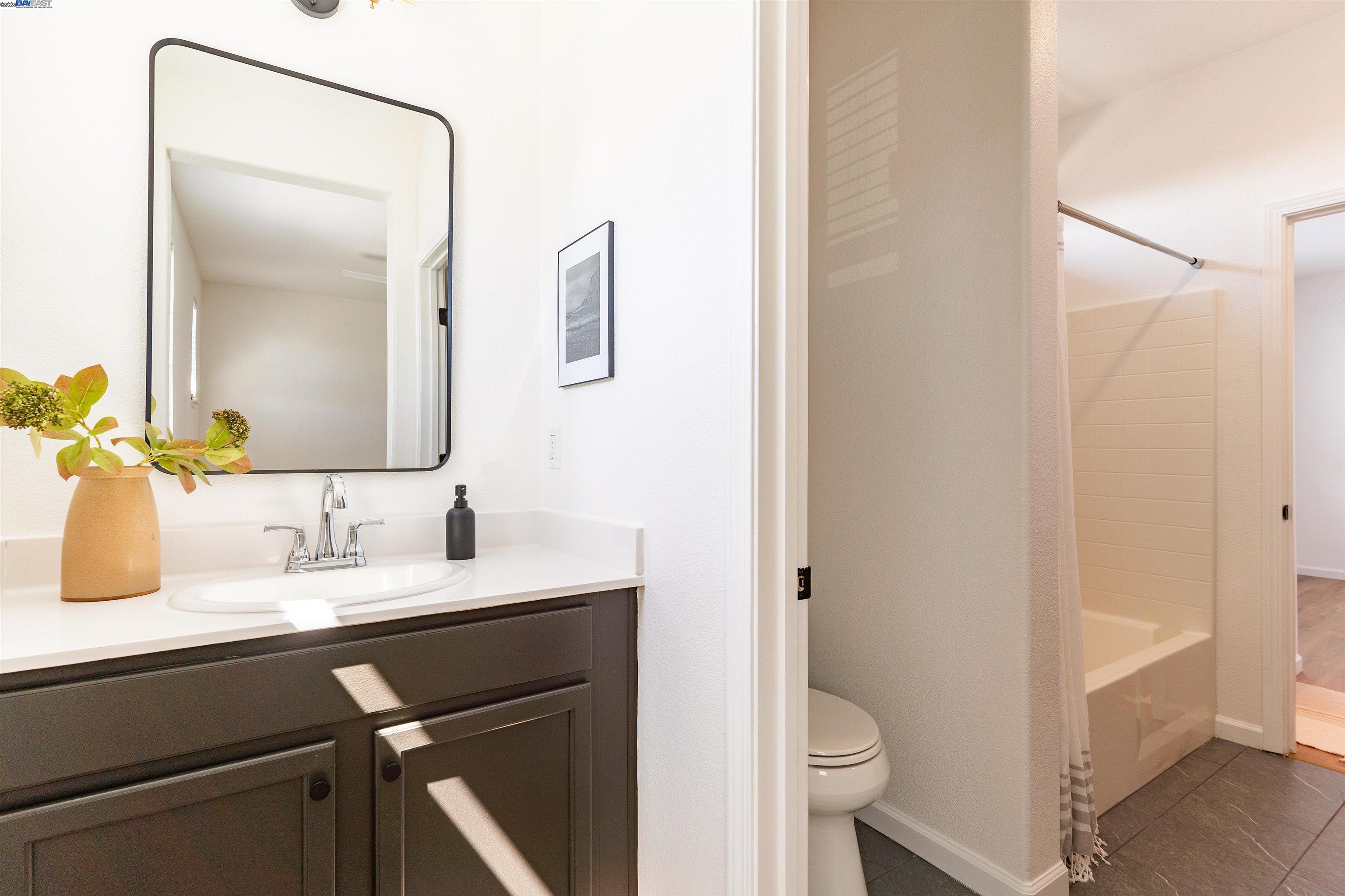 Detail Gallery Image 30 of 39 For 433 Sonnet Ct, Oakley,  CA 94561 - 5 Beds | 4/1 Baths