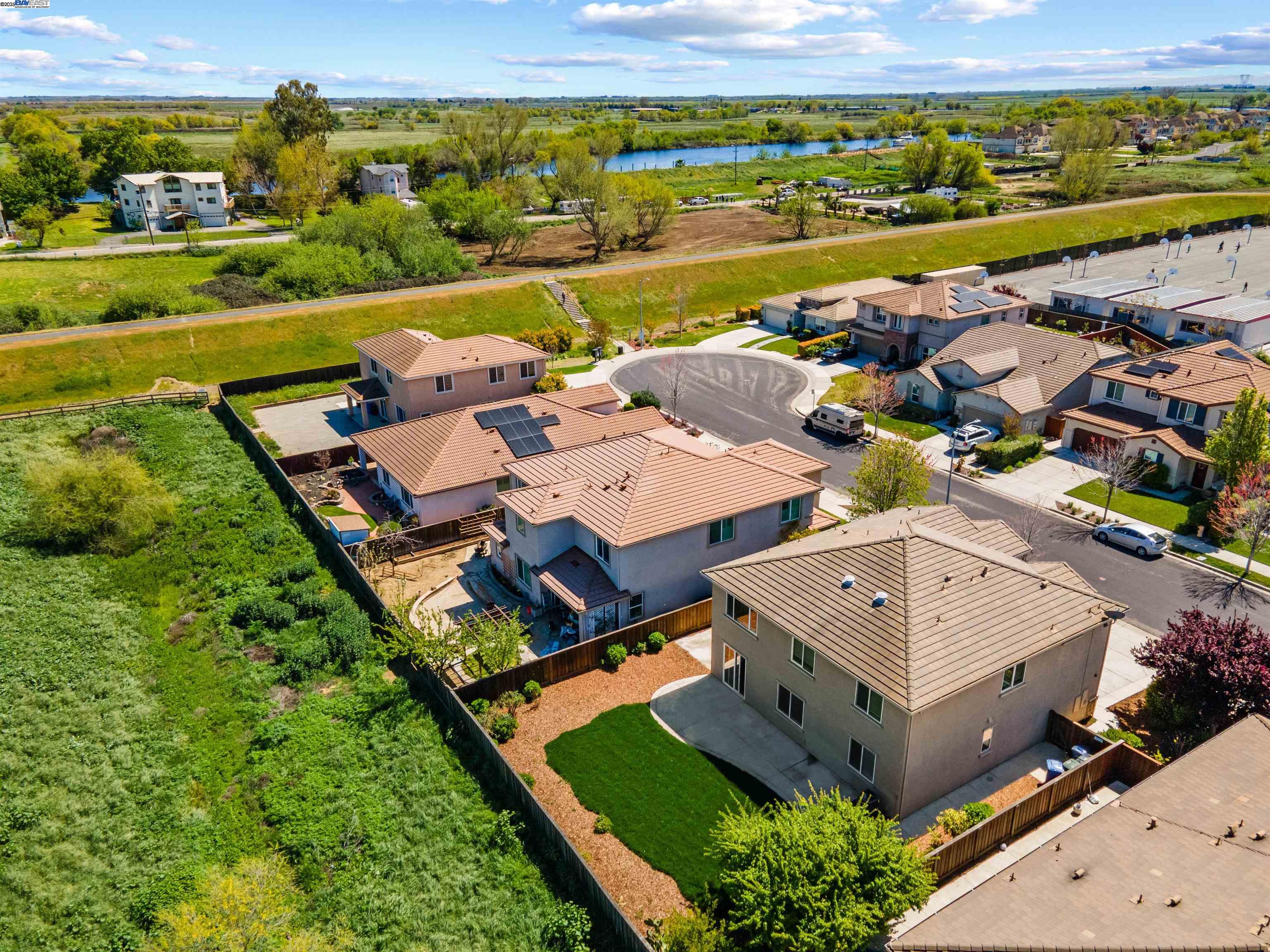 Detail Gallery Image 38 of 39 For 433 Sonnet Ct, Oakley,  CA 94561 - 5 Beds | 4/1 Baths