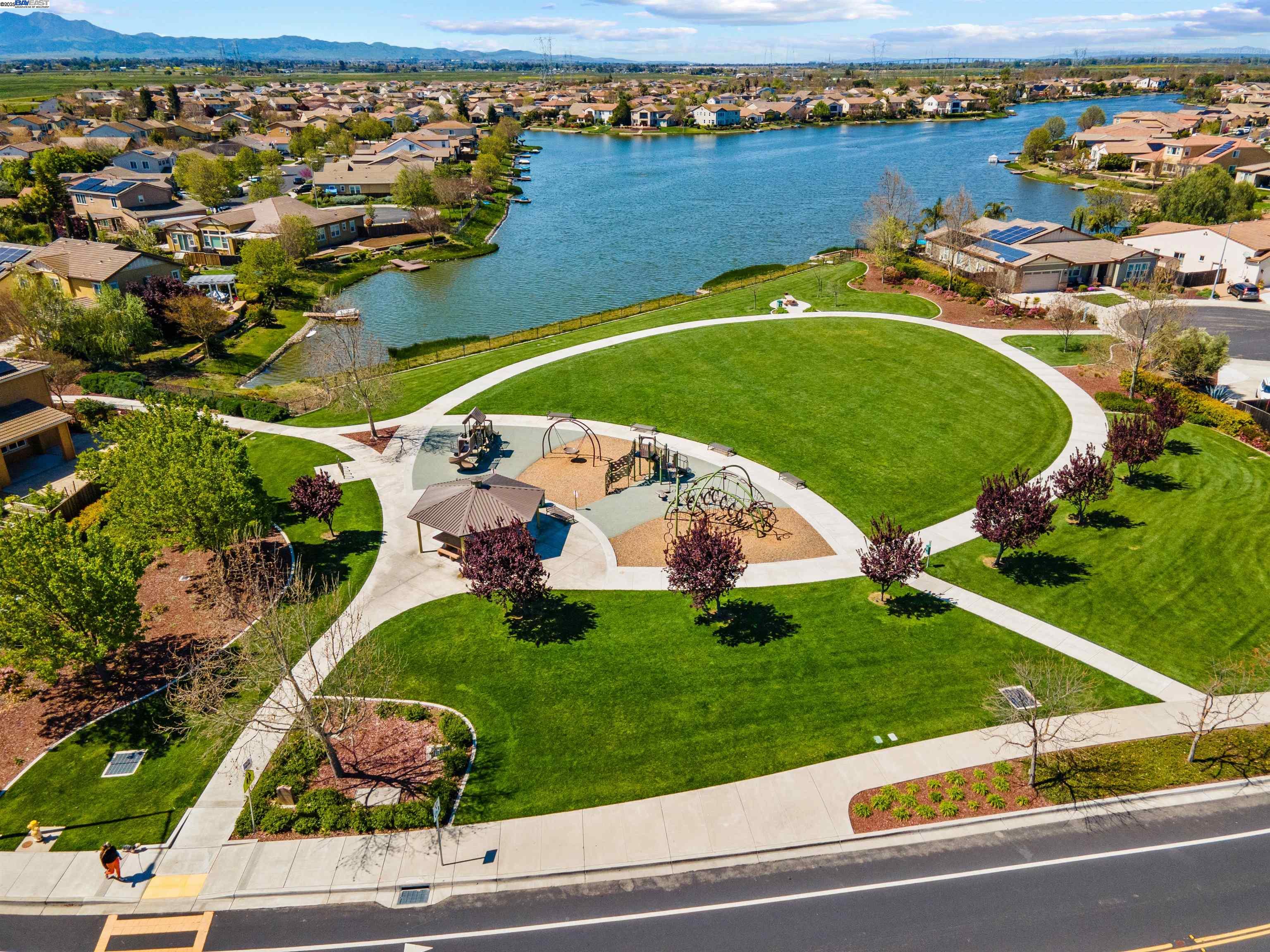 Detail Gallery Image 39 of 39 For 433 Sonnet Ct, Oakley,  CA 94561 - 5 Beds | 4/1 Baths