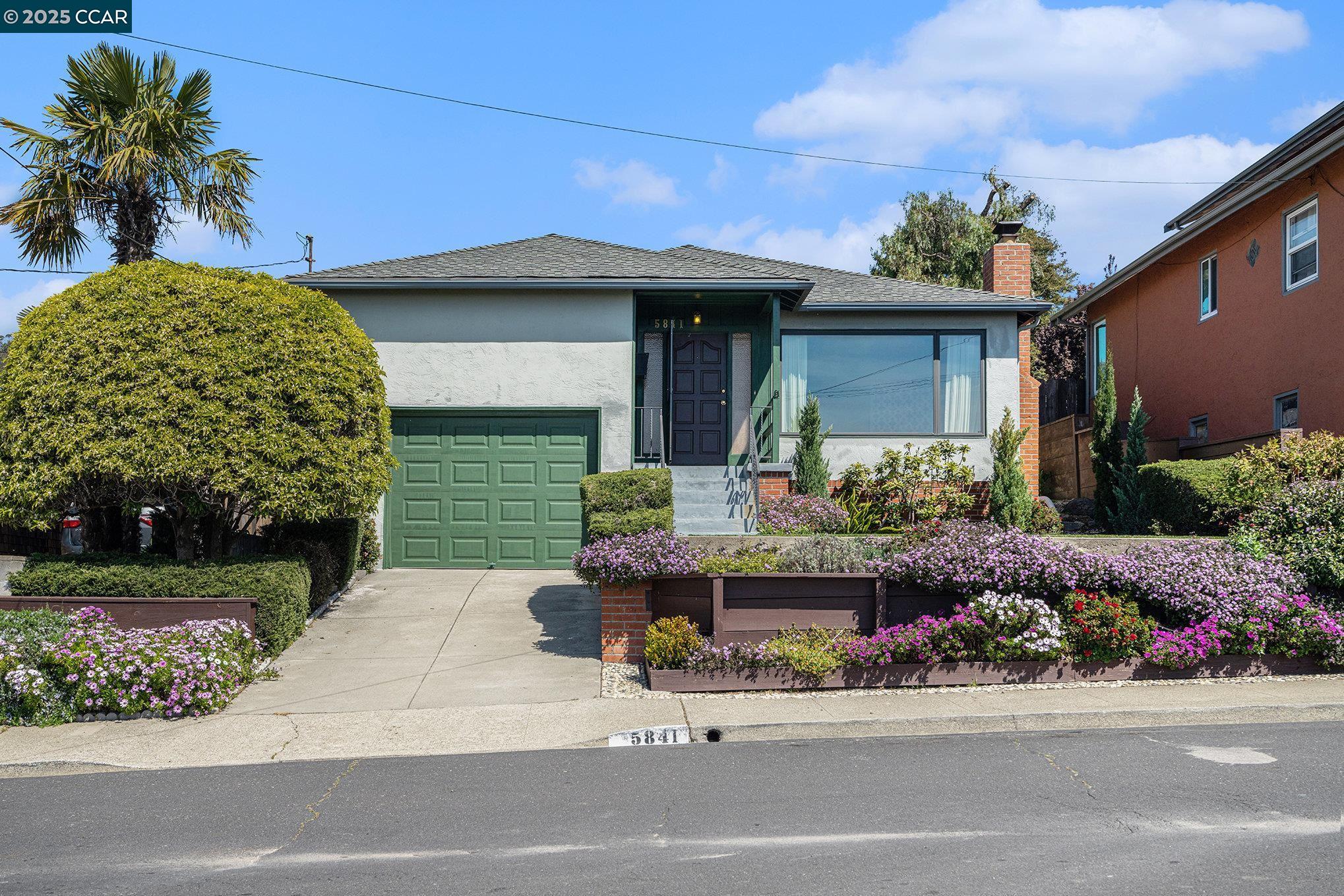 Detail Gallery Image 2 of 31 For 5841 Arlington Blvd, Richmond,  CA 94805 - 3 Beds | 1/1 Baths