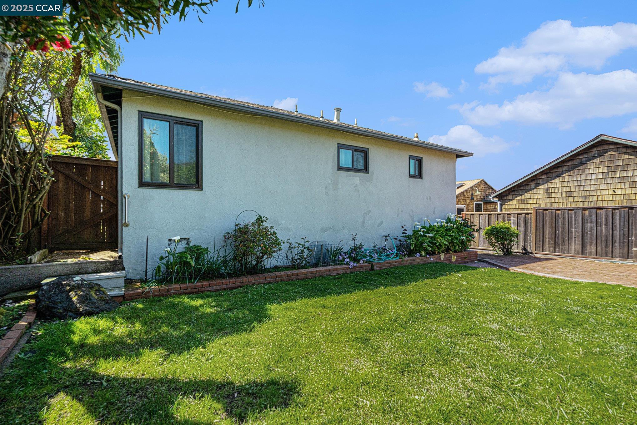 Detail Gallery Image 27 of 31 For 5841 Arlington Blvd, Richmond,  CA 94805 - 3 Beds | 1/1 Baths