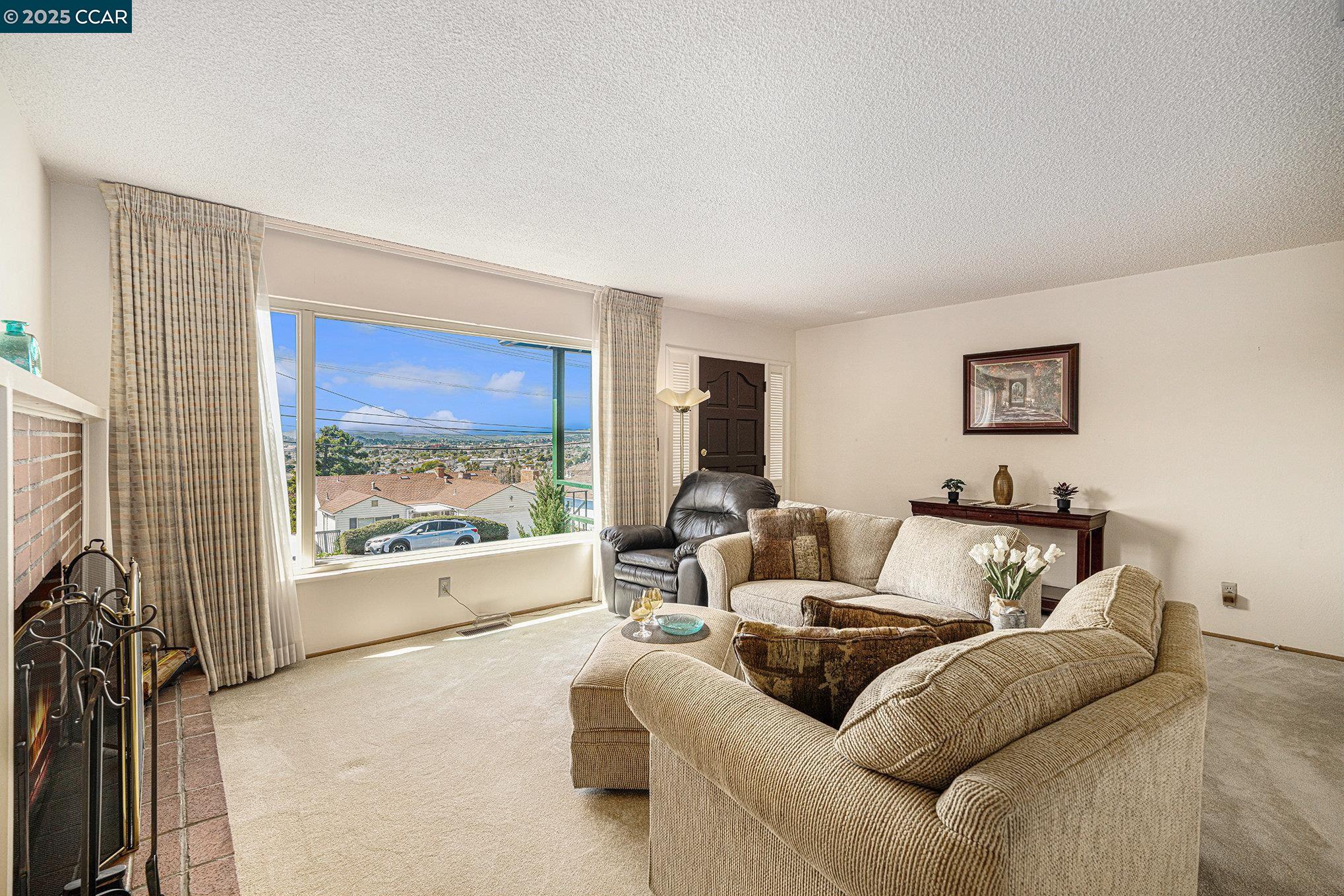 Detail Gallery Image 8 of 31 For 5841 Arlington Blvd, Richmond,  CA 94805 - 3 Beds | 1/1 Baths