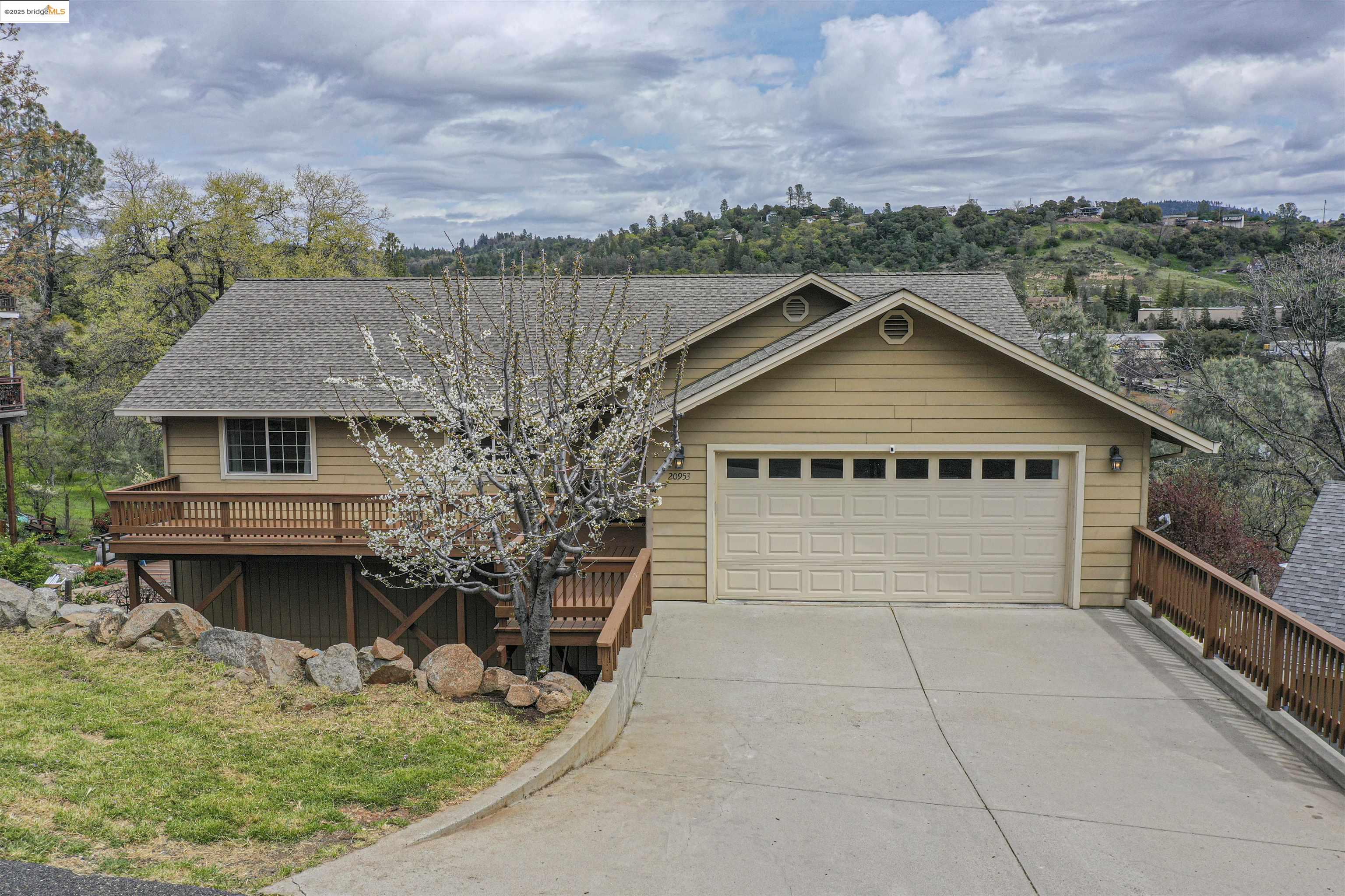 Detail Gallery Image 1 of 1 For 20953 Spanish Grant, Sonora,  CA 95370 - 3 Beds | 2/1 Baths