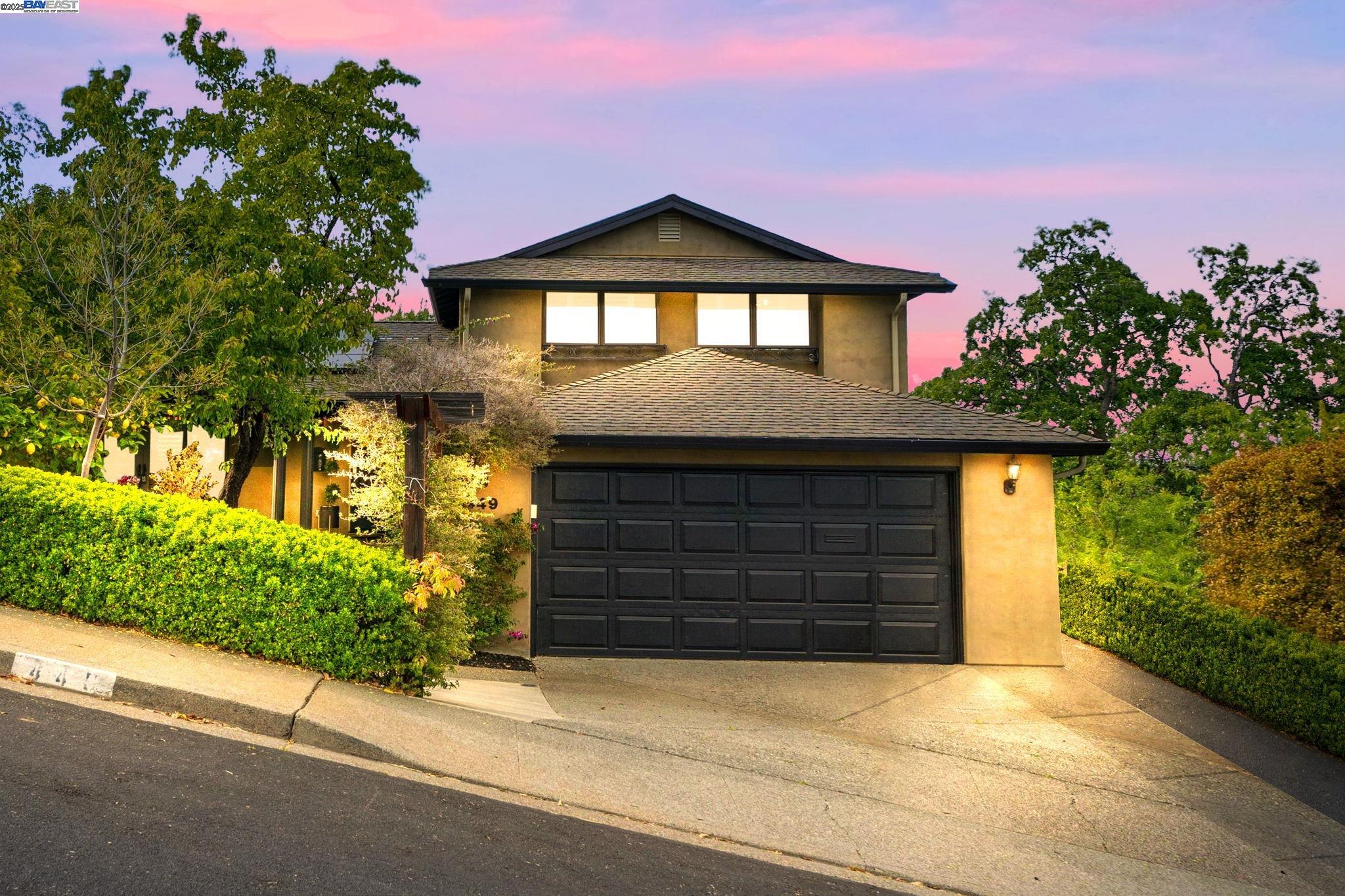Detail Gallery Image 1 of 1 For 449 La Cresta, Vacaville,  CA 95688 - 5 Beds | 3/1 Baths