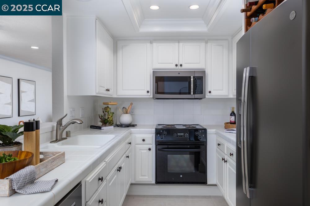 Detail Gallery Image 12 of 29 For 2432 Pine Knoll Dr #4,  Walnut Creek,  CA 94595 - 2 Beds | 1 Baths