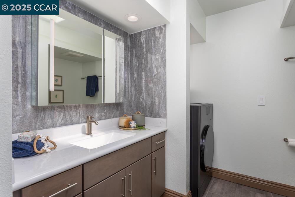 Detail Gallery Image 16 of 29 For 2432 Pine Knoll Dr #4,  Walnut Creek,  CA 94595 - 2 Beds | 1 Baths