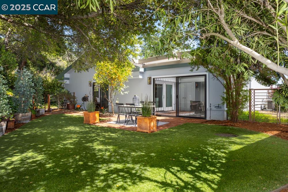 Detail Gallery Image 19 of 29 For 2432 Pine Knoll Dr #4,  Walnut Creek,  CA 94595 - 2 Beds | 1 Baths