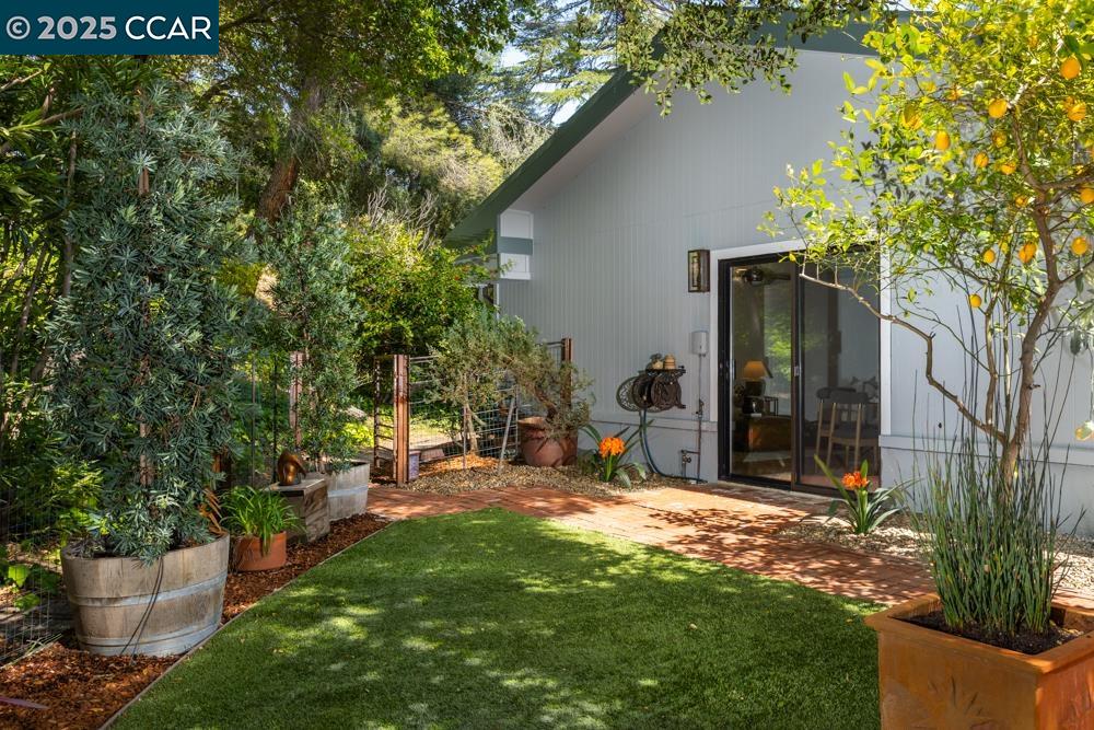 Detail Gallery Image 24 of 29 For 2432 Pine Knoll Dr #4,  Walnut Creek,  CA 94595 - 2 Beds | 1 Baths