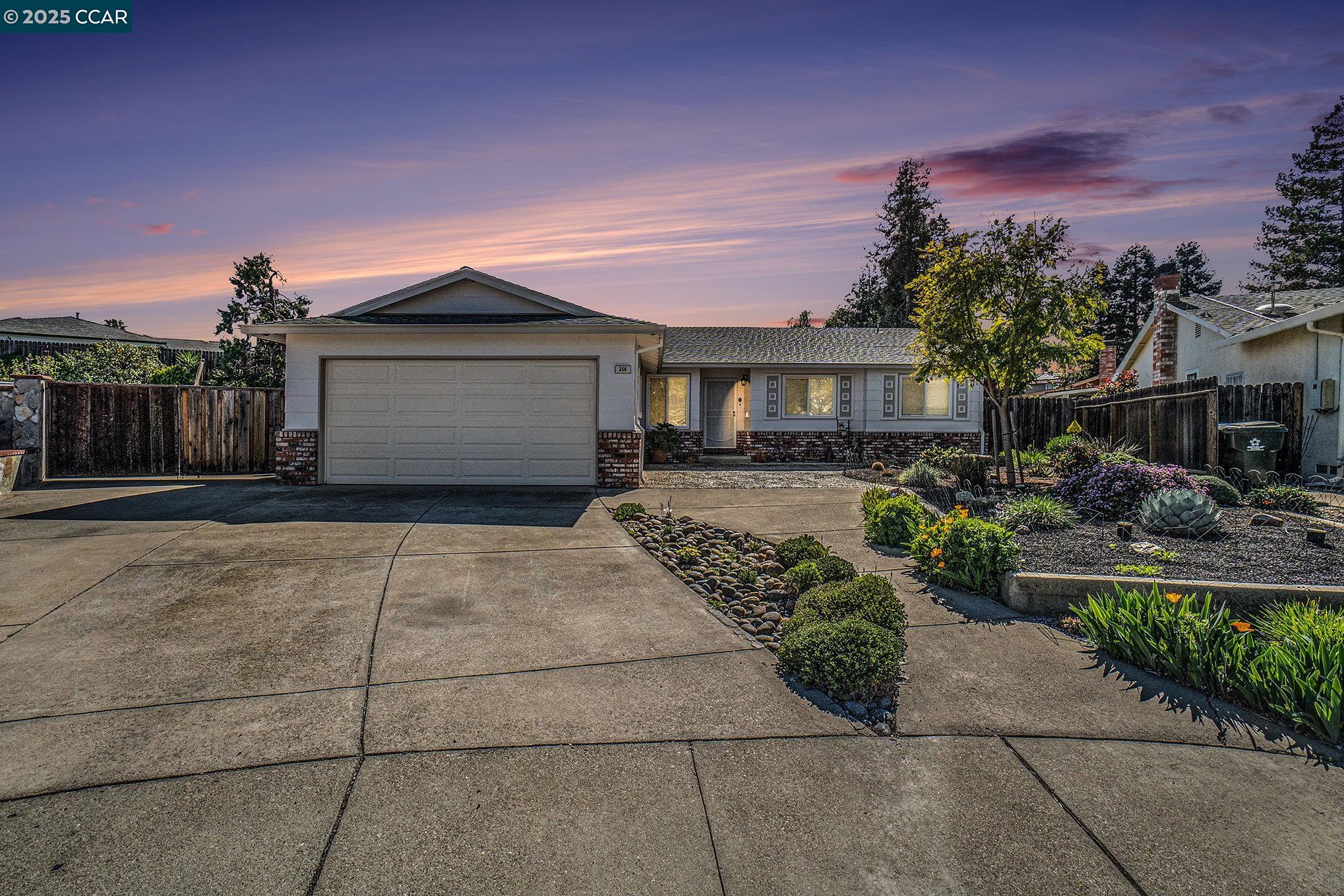 Detail Gallery Image 1 of 1 For 214 Malibu Ct, Antioch,  CA 94509 - 4 Beds | 2 Baths