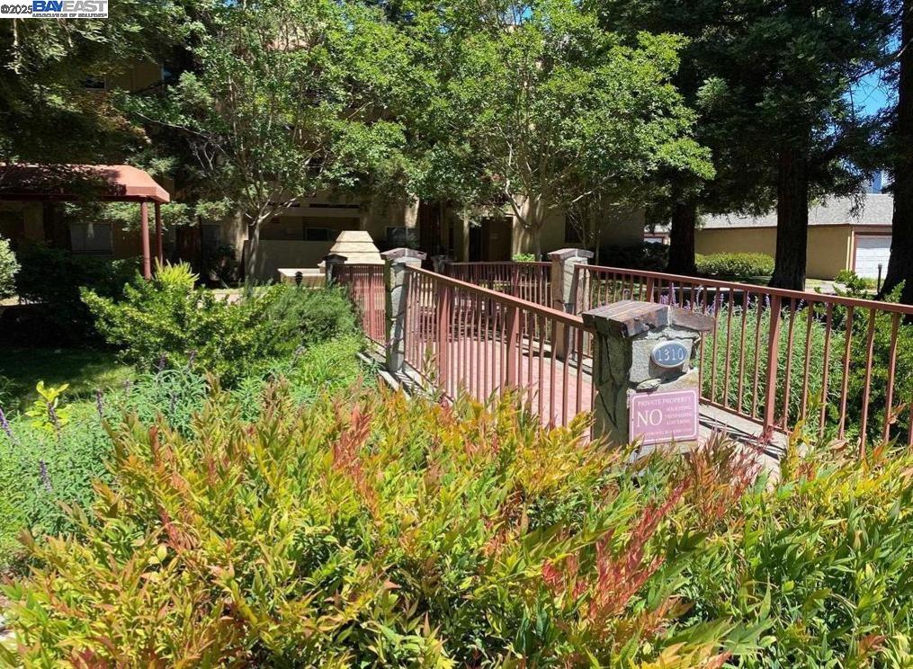 More Details about MLS # 41092762 : 1310 WALDEN RD # 11