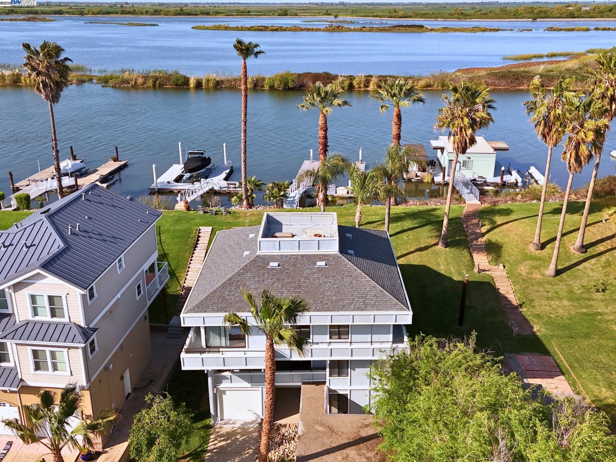 Detail Gallery Image 2 of 55 For 3147 W Willow Rd, Bethel Island,  CA 94511 - 5 Beds | 3/1 Baths