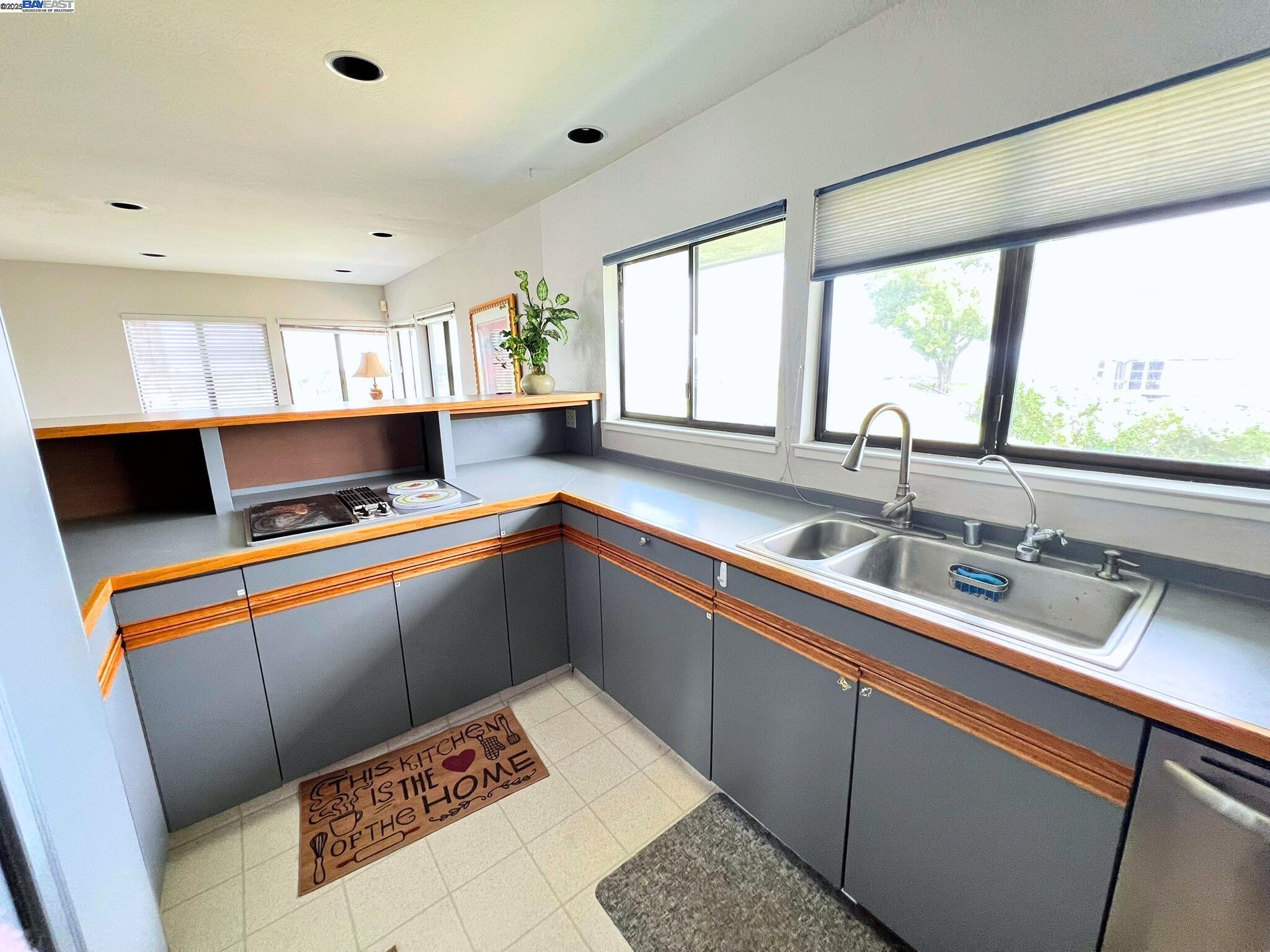 Detail Gallery Image 32 of 55 For 3147 W Willow Rd, Bethel Island,  CA 94511 - 5 Beds | 3/1 Baths