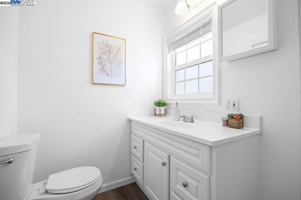 Detail Gallery Image 10 of 23 For 274 Bristol Boulevard, San Leandro,  CA 94577 - – Beds | – Baths